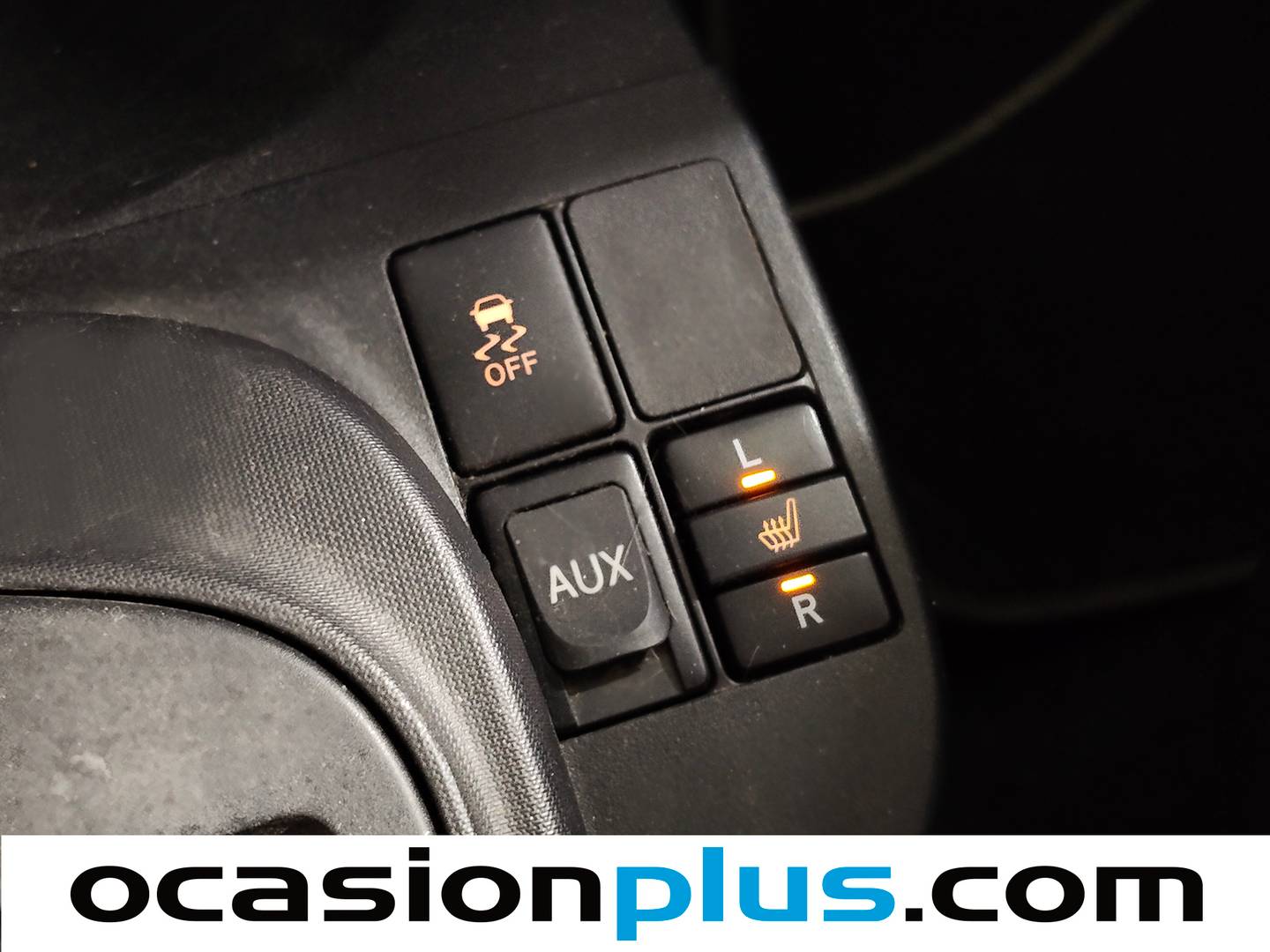 Equipamiento del Toyota iQ Toyota IQ 1.33 VVT-i MultiDrive S (98 CV)