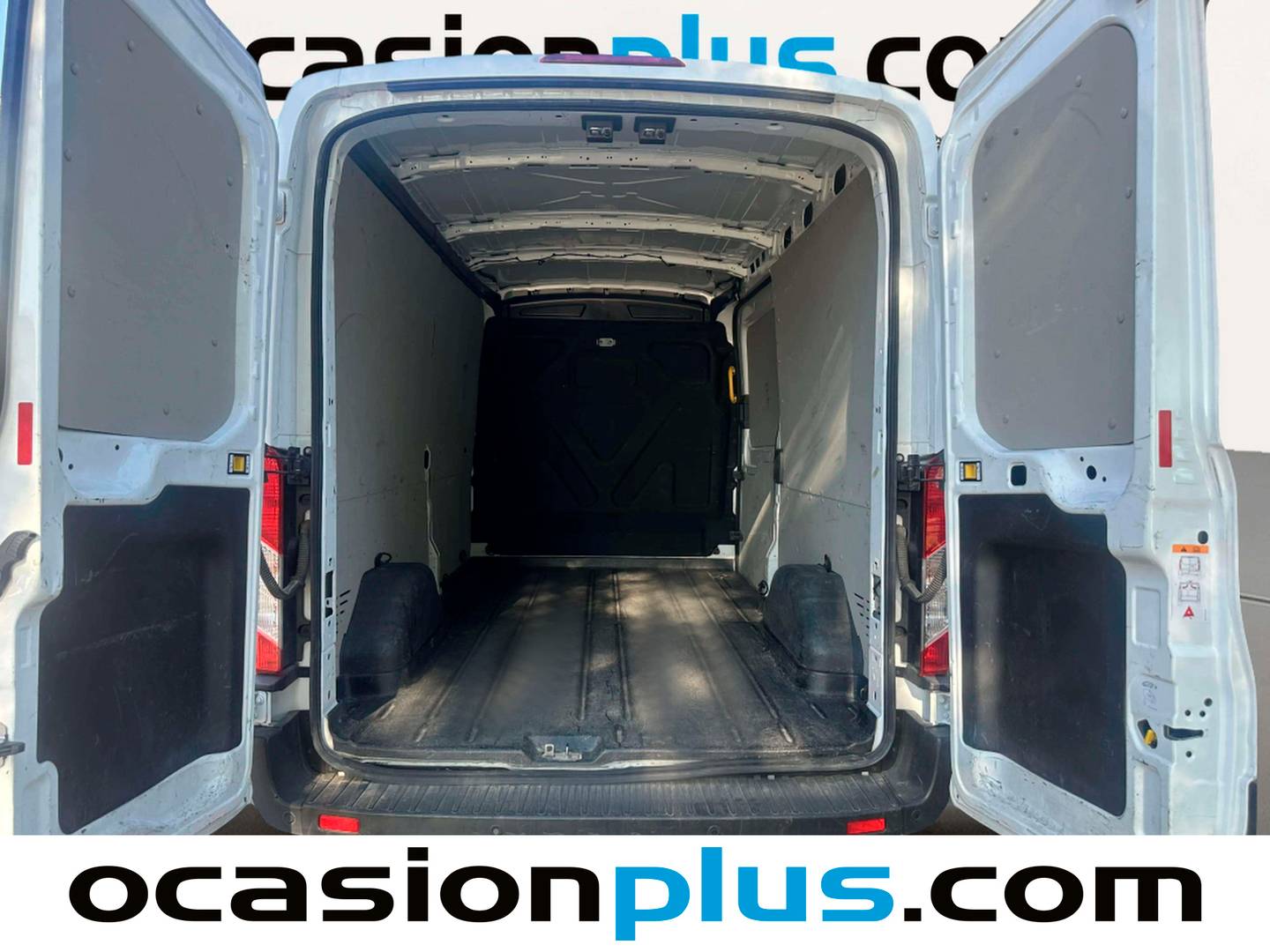 Foto asientos traseros Ford Transit Ford Transit Furgon 350 L3H2 Trend (130 CV)