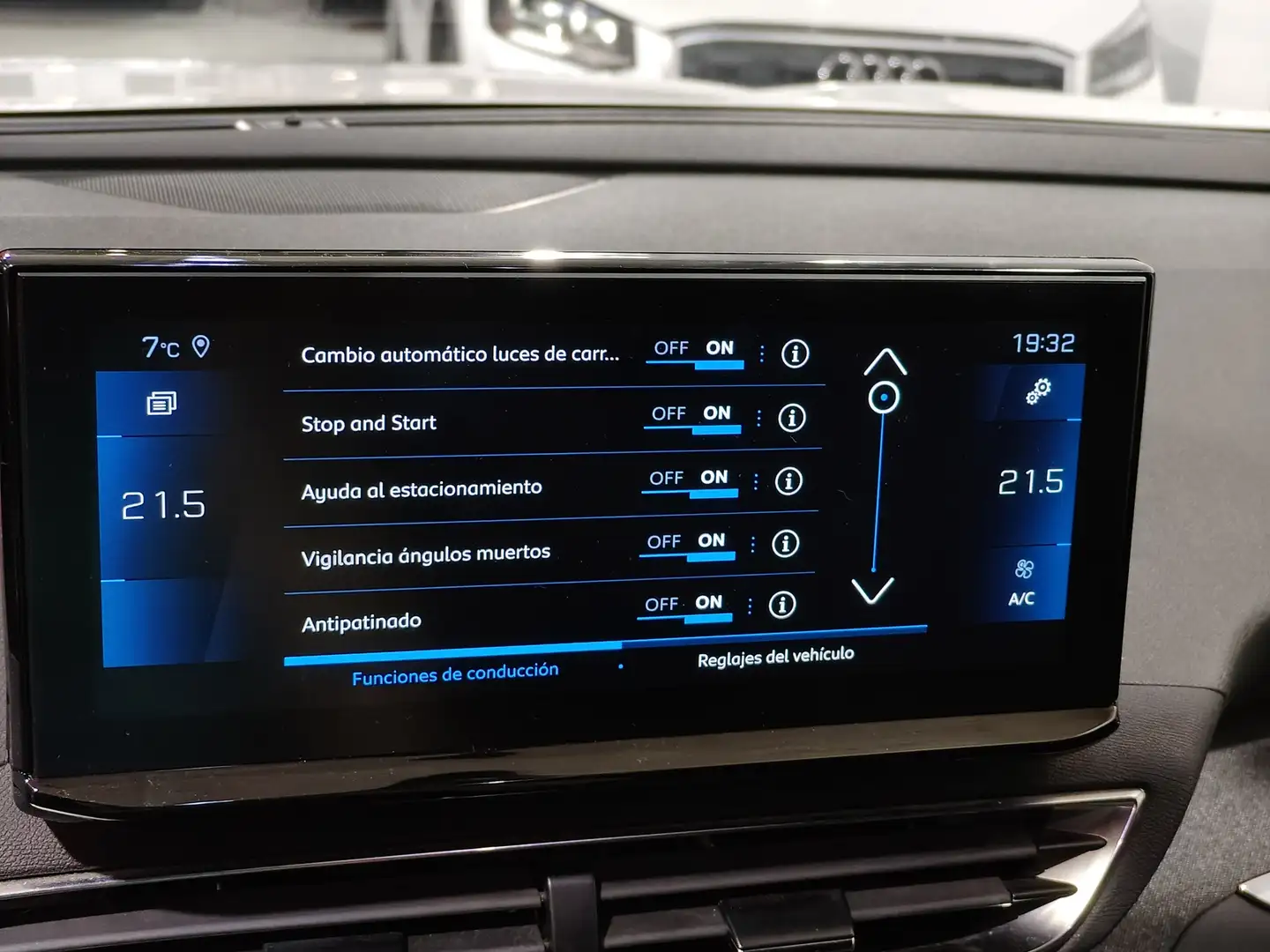 Foto Peugeot 3008 Peugeot 3008 PureTech 130 S&S Allure Pack (130 CV)