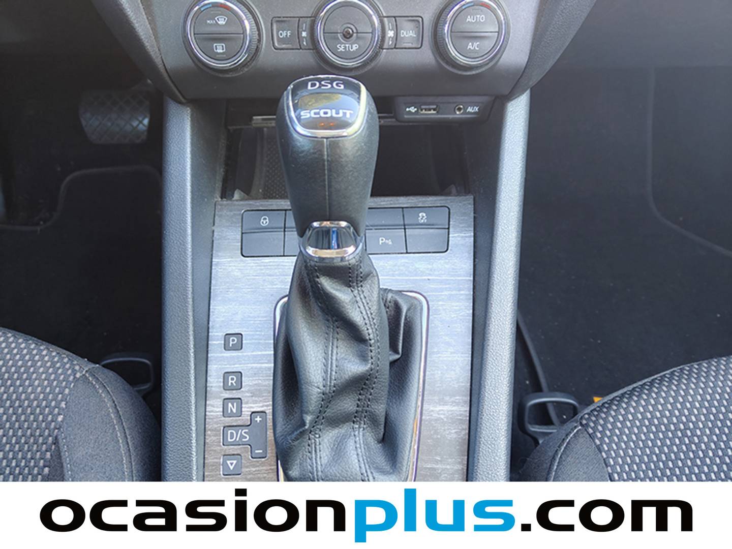 Foto Skoda Scout Skoda Scout 2.0 TDI CR DSG 4x4 (184 CV)