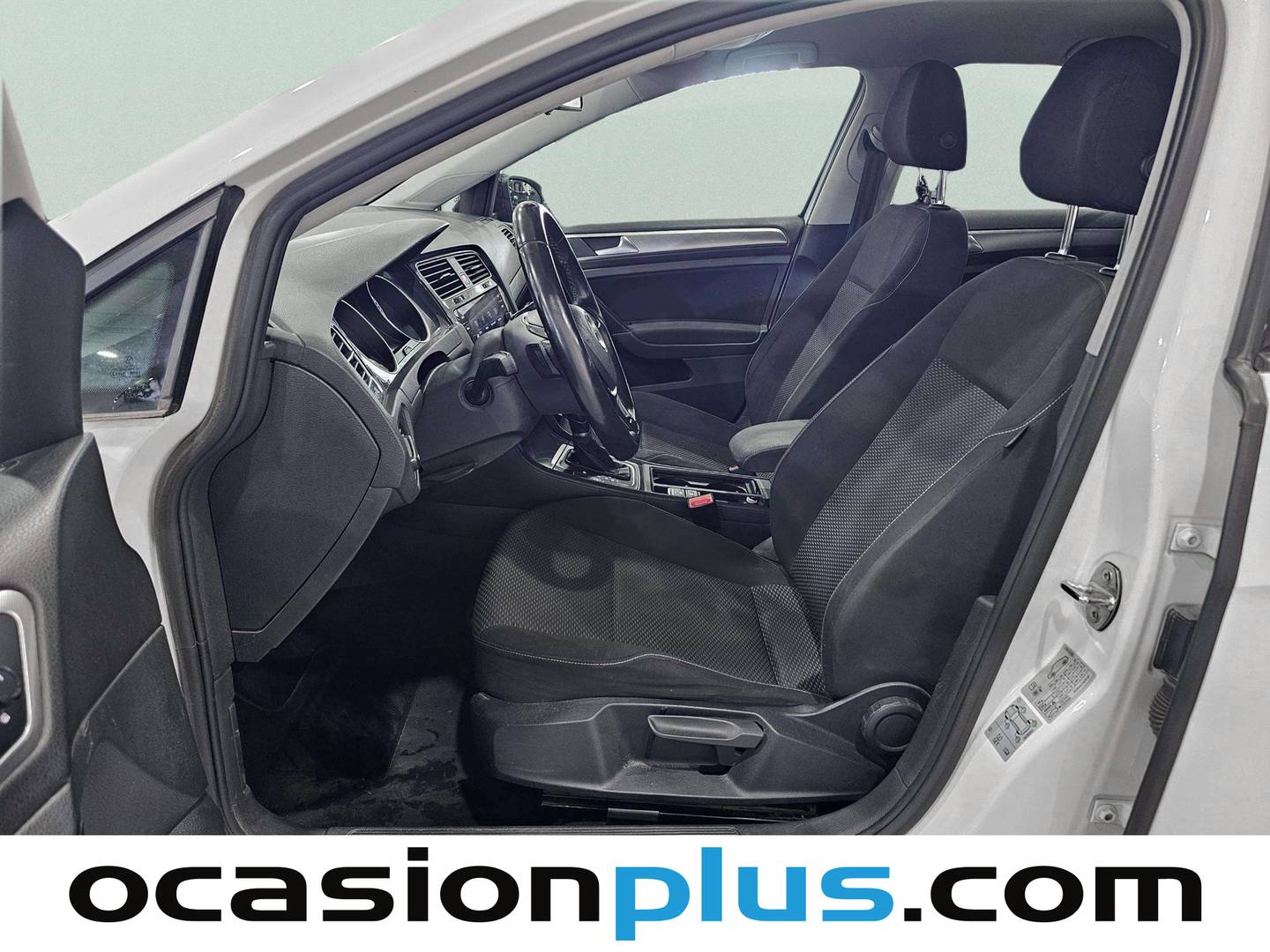 Foto asientos delanteros Volkswagen Golf Volkswagen Golf Advance 1.6 TDI (115 CV)