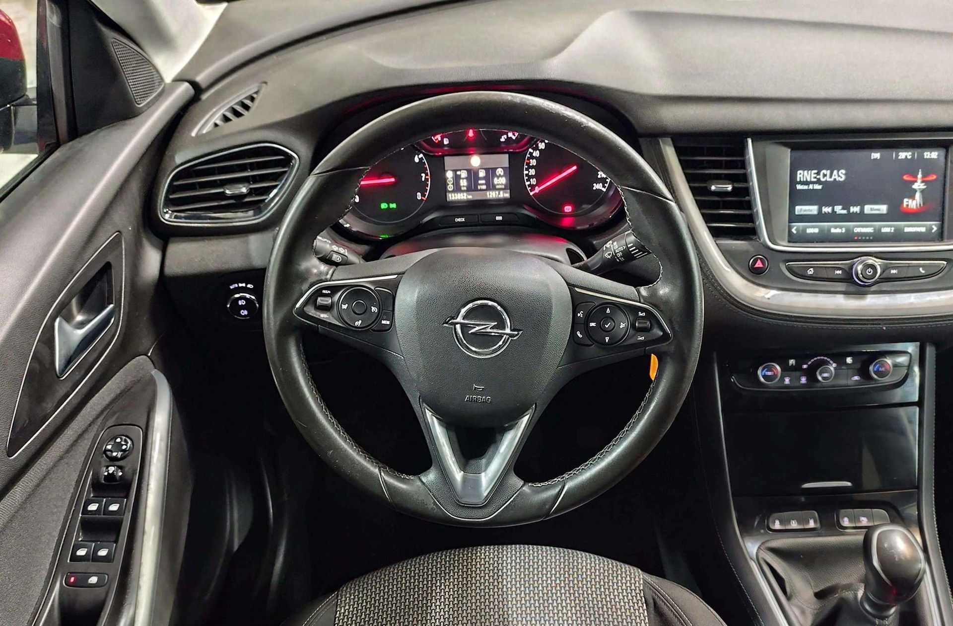Opel Grandland 1.2 Turbo Selective - foto 19