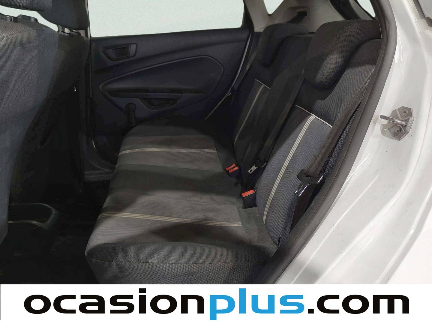 Foto asientos traseros Ford Fiesta Ford Fiesta 1.6 TDCi DPF Beat (95 CV)