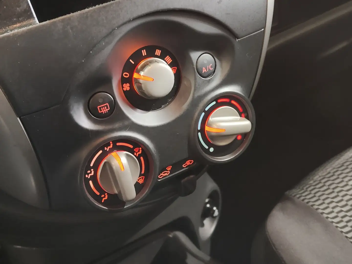 Foto Nissan Micra Nissan Micra 1.2 Visia (80 CV)