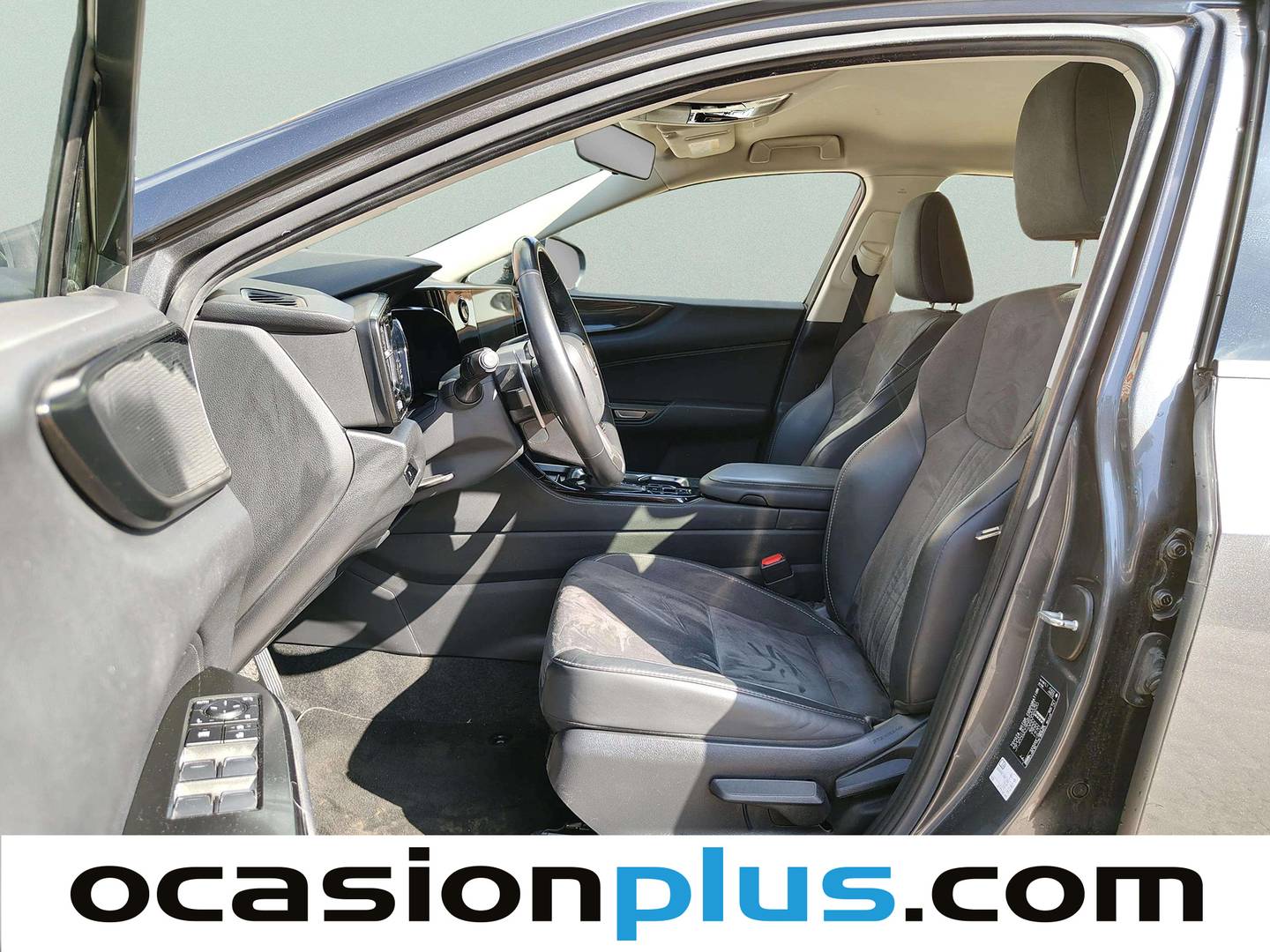 Foto asientos delanteros Lexus NX Lexus NX 350h Business City 2WD (242 CV)