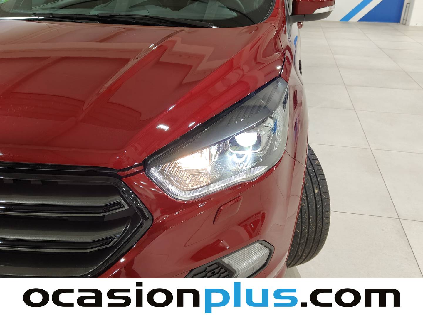 Foto Ford Kuga Ford Kuga 1.5 EcoBoost S&S ST-Line 4x4 Auto (180 CV)