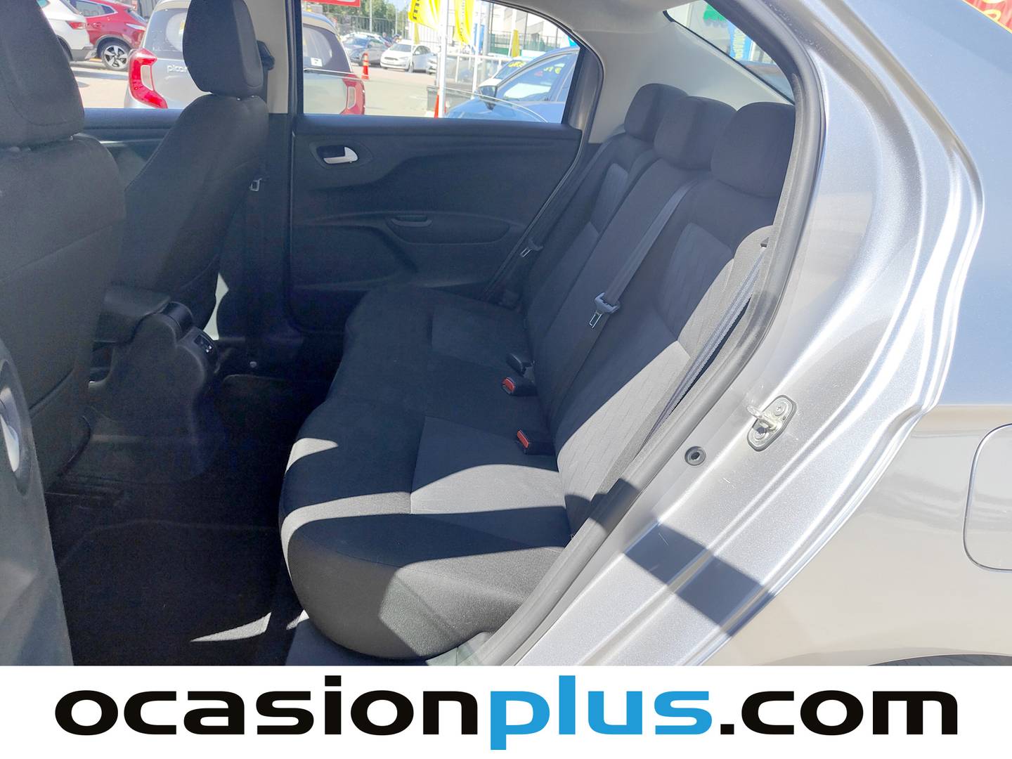 Foto asientos traseros Citroën C-Elysée Citroën C-Elysee BlueHDi 100 Shine (102 CV)