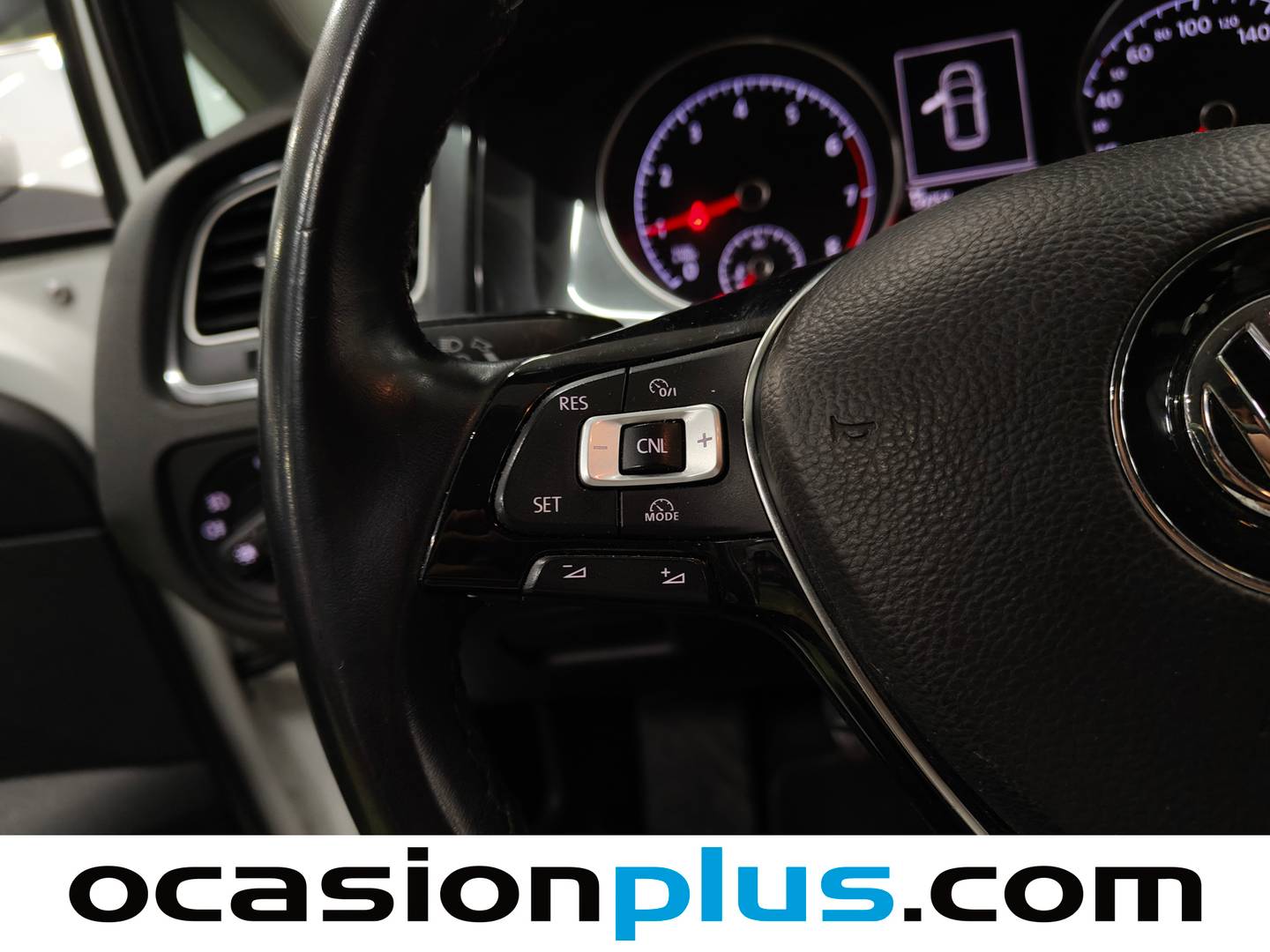 Equipamiento del Volkswagen Golf Volkswagen Golf Business 1.0 TSI (110 CV)