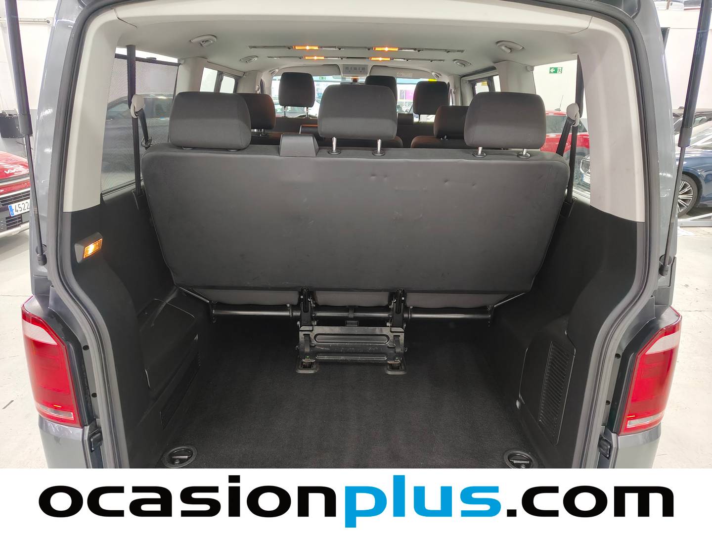 Foto asientos traseros Volkswagen Caravelle Volkswagen Caravelle Comfortline Batalla Corta 2.0 TDI BMT (102 CV)