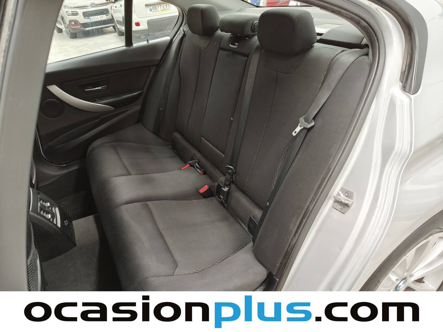 Foto asientos traseros BMW Serie 3 BMW Serie 3 318d (150 CV)