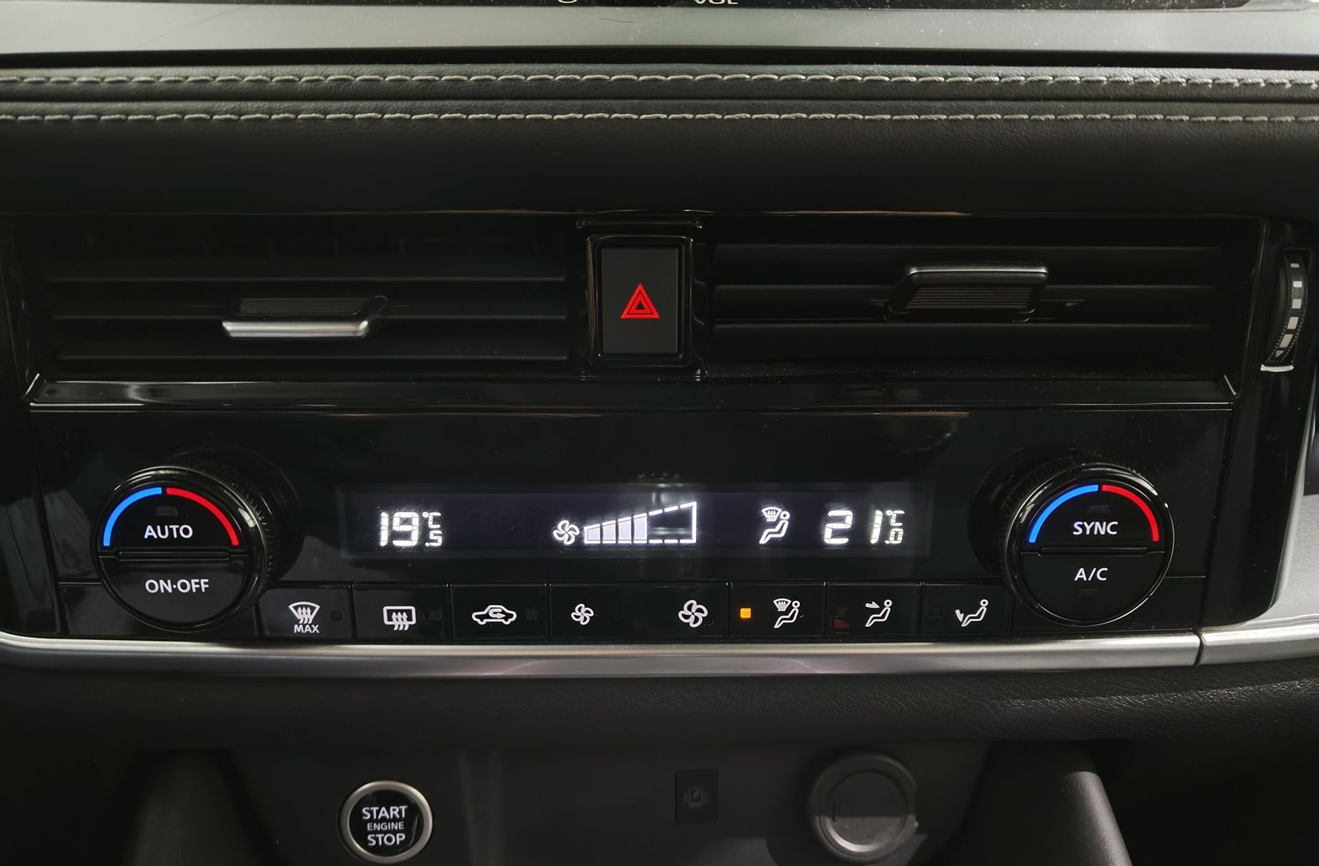 Nissan Qashqai DIG-T 140 N-Connecta - foto 8