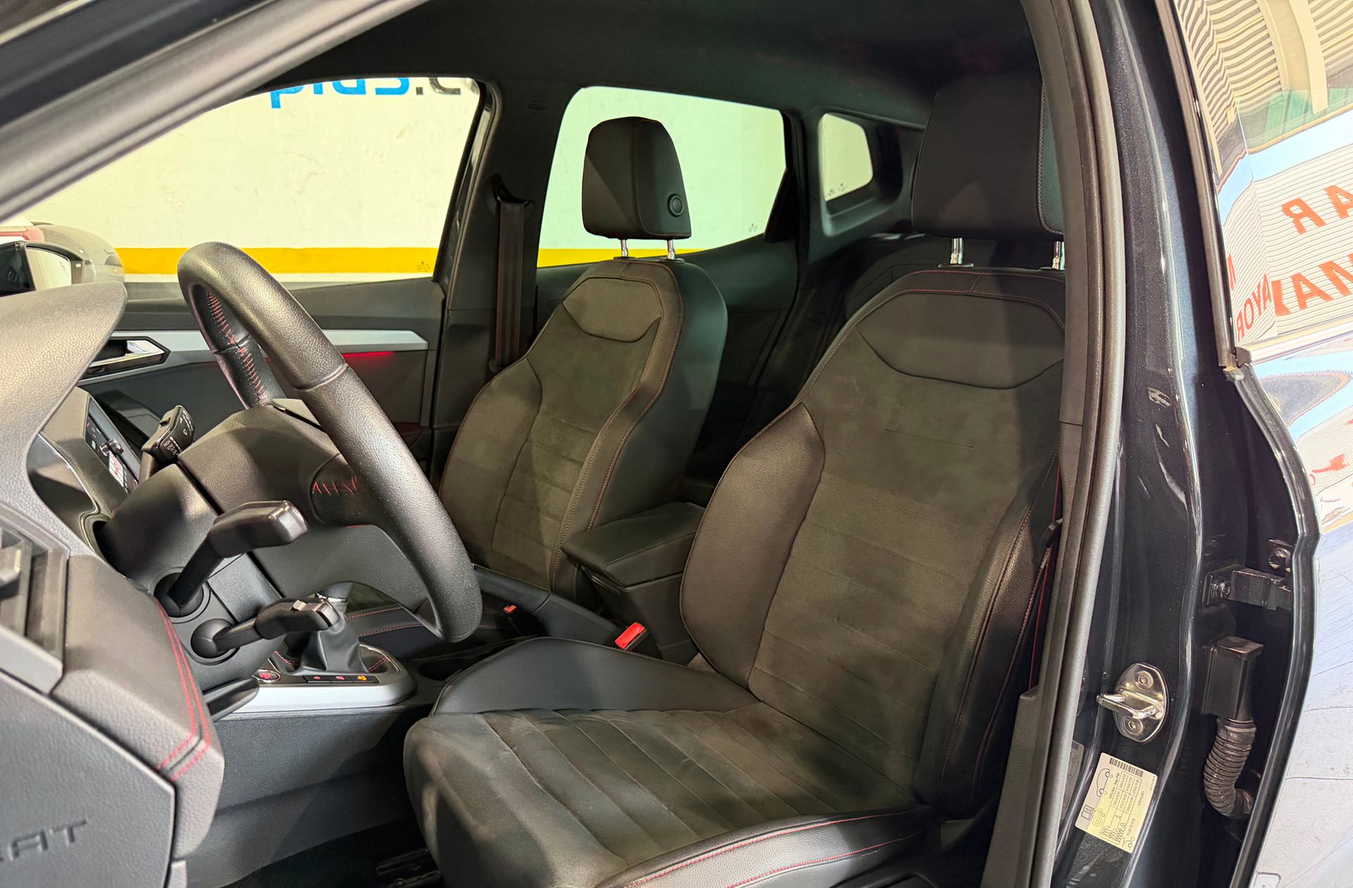 SEAT Arona 1.0 TSI Ecomotive FR Edition - foto 12