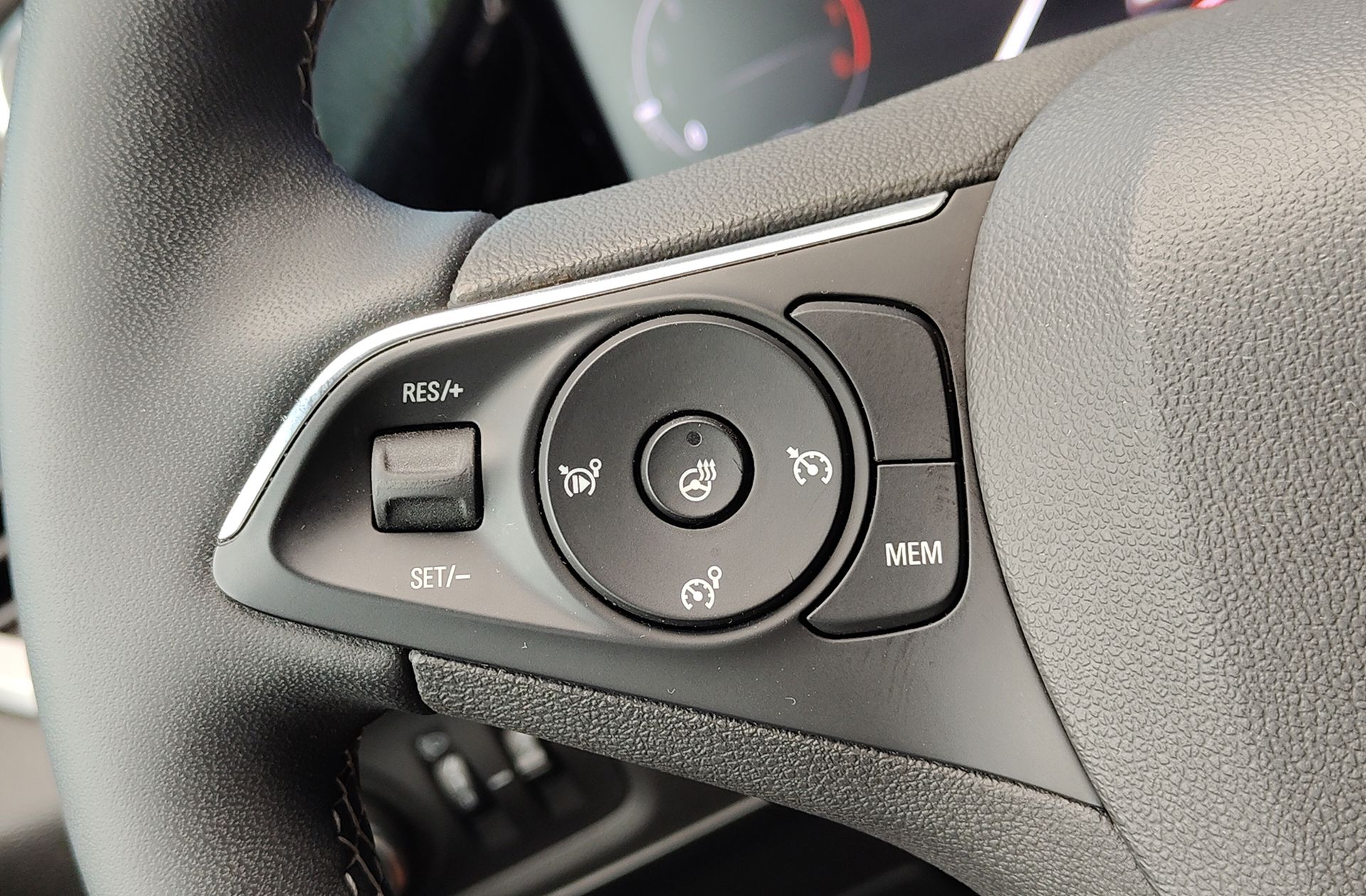 Opel Grandland 1.2 Turbo XHT GS - foto 30