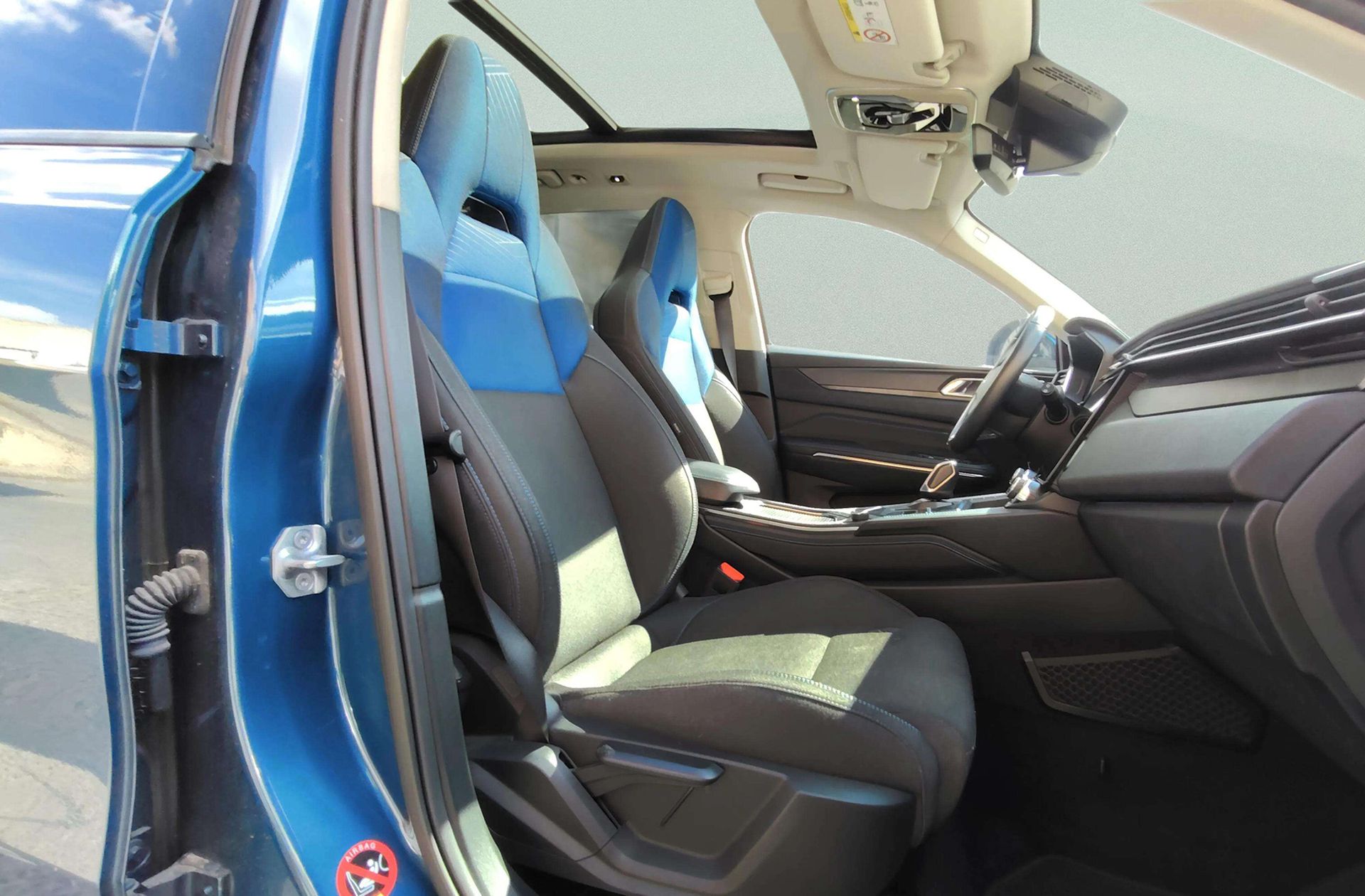 Lynk & Co 01 1.5 PHEV - foto 28