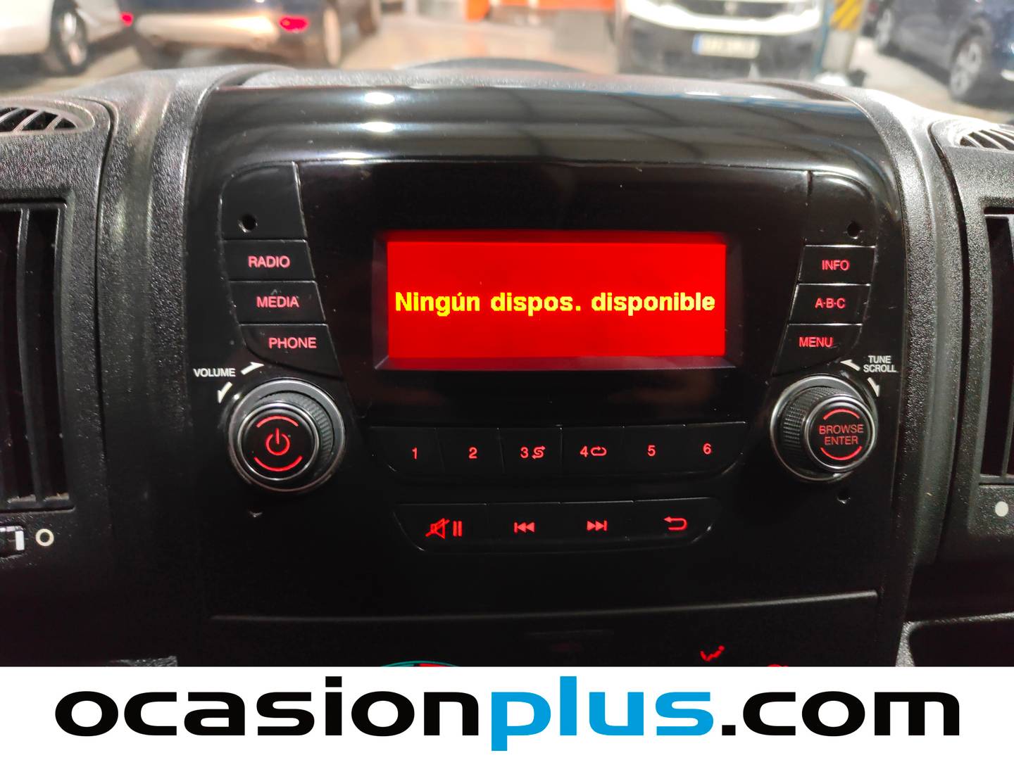 Foto Citroën Jumper Citroen Jumper BlueHDi 130 35 L3H2 (131 CV)