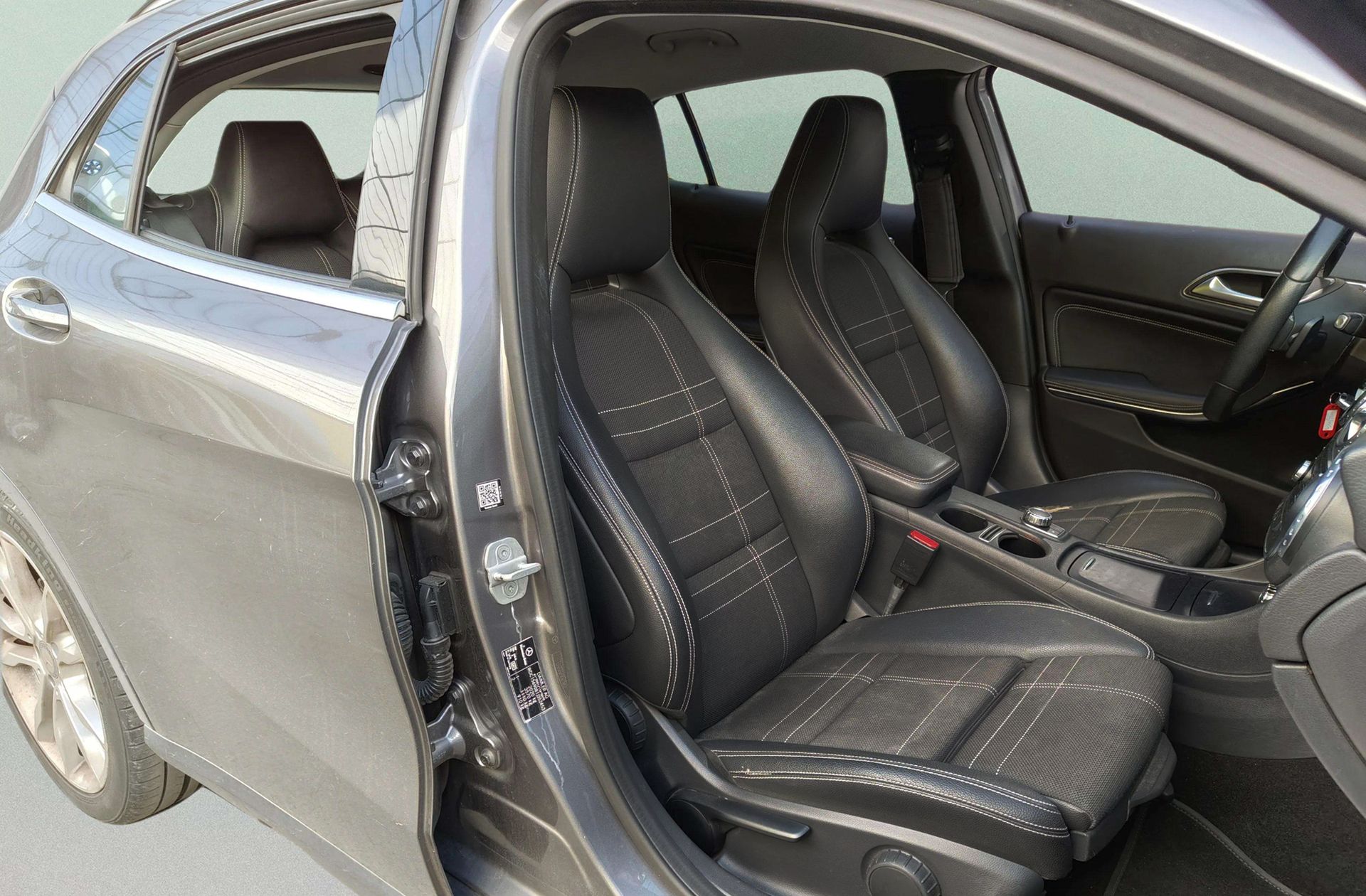 Mercedes-Benz GLA 200 d Urban - foto 19