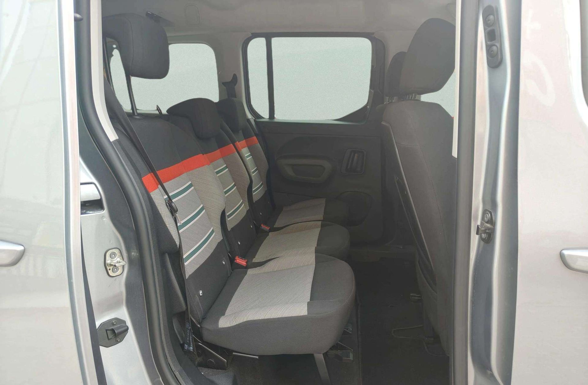 Citroën Berlingo BlueHDi 130 Talla XL Shine - foto 16