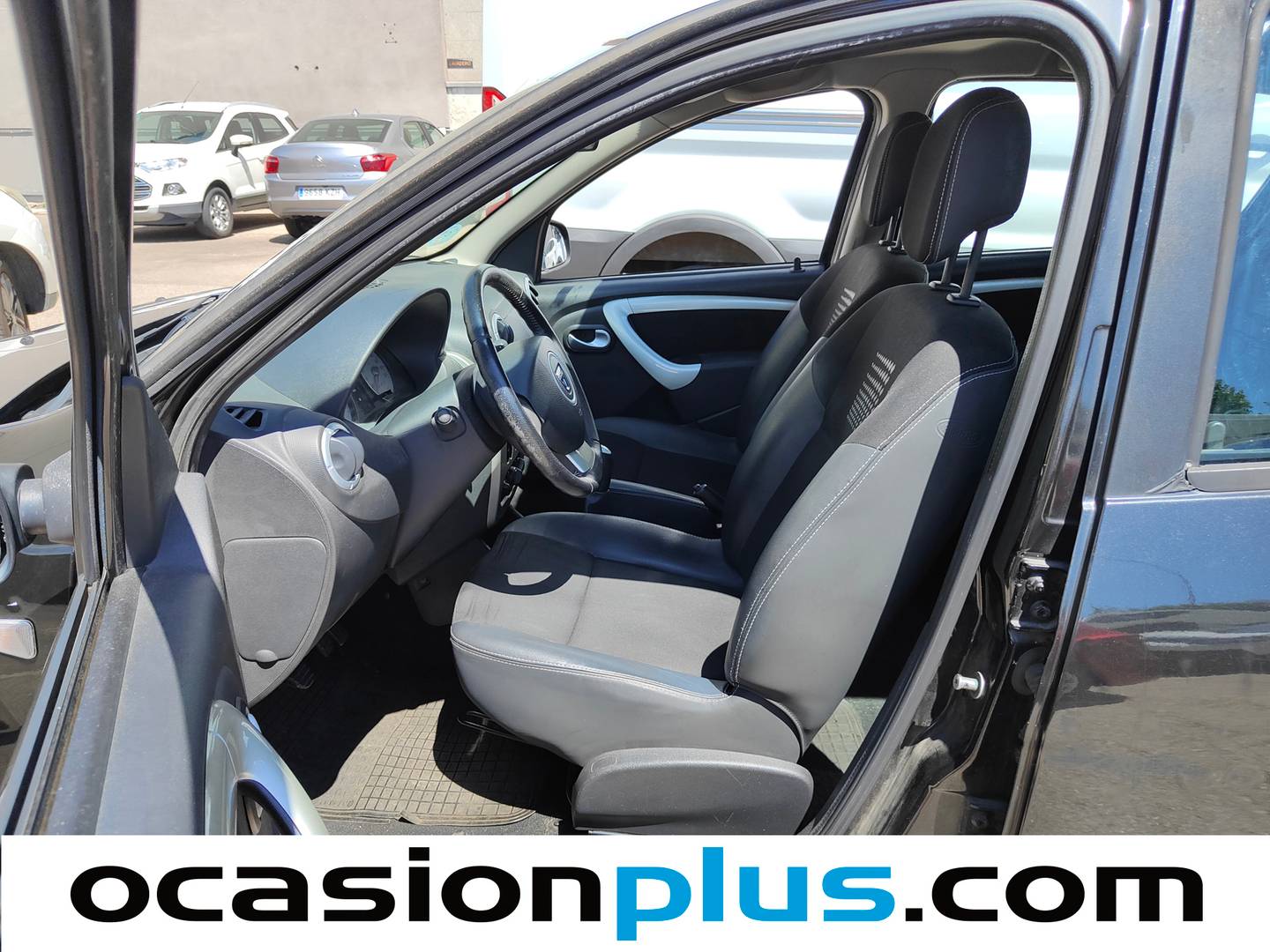 Foto asientos delanteros Dacia Sandero Dacia Sandero 1.2 16v Laureate Music (75 CV)