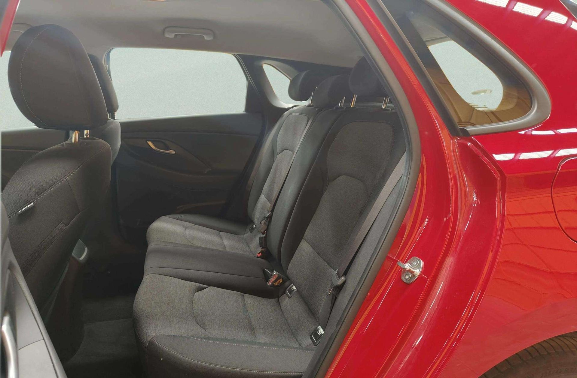 Hyundai i30 1.5 DPI Klass SLX - foto 9