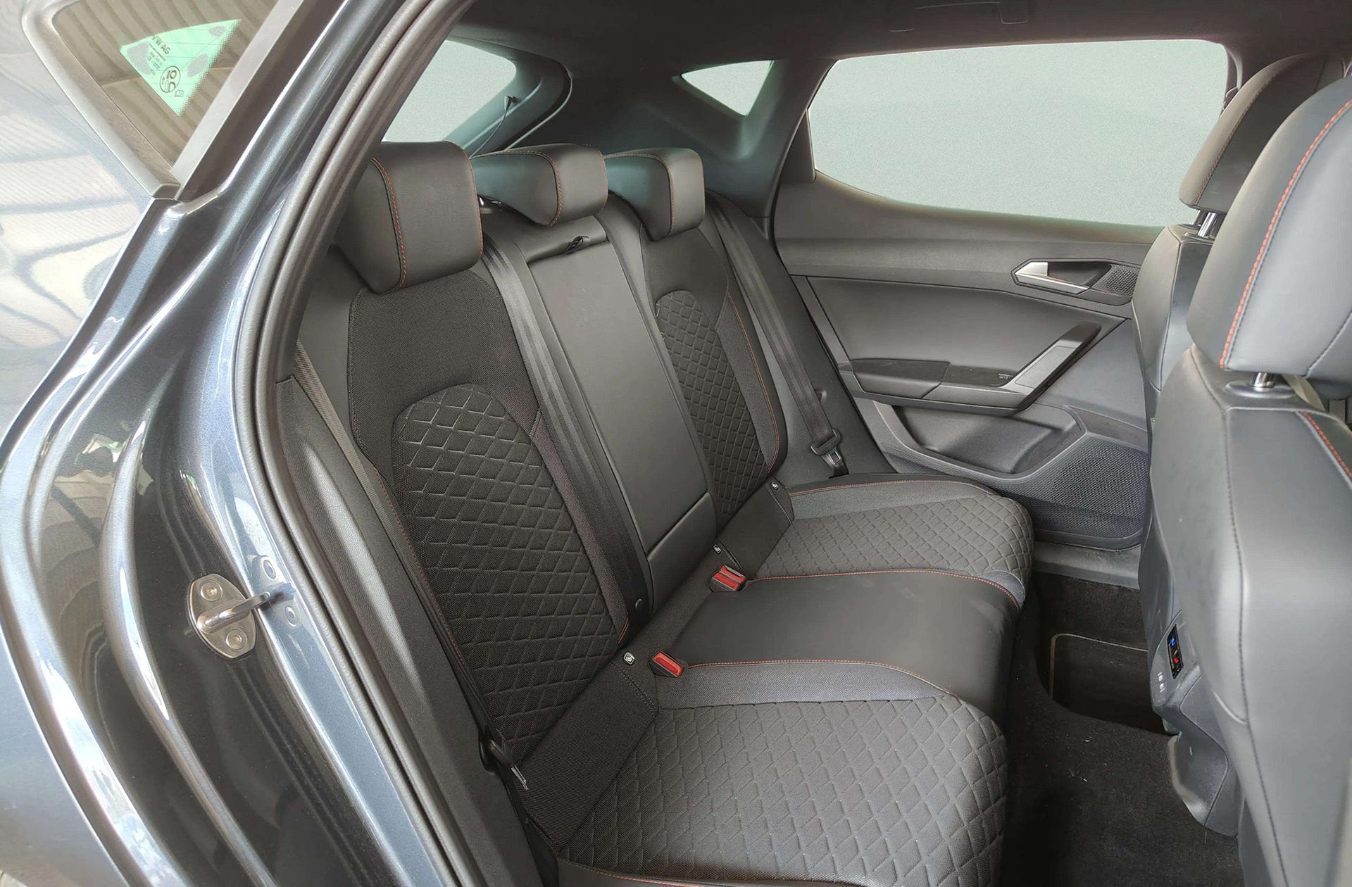 SEAT León 1.0 eTSI FR XXL ECO DSG - foto 19