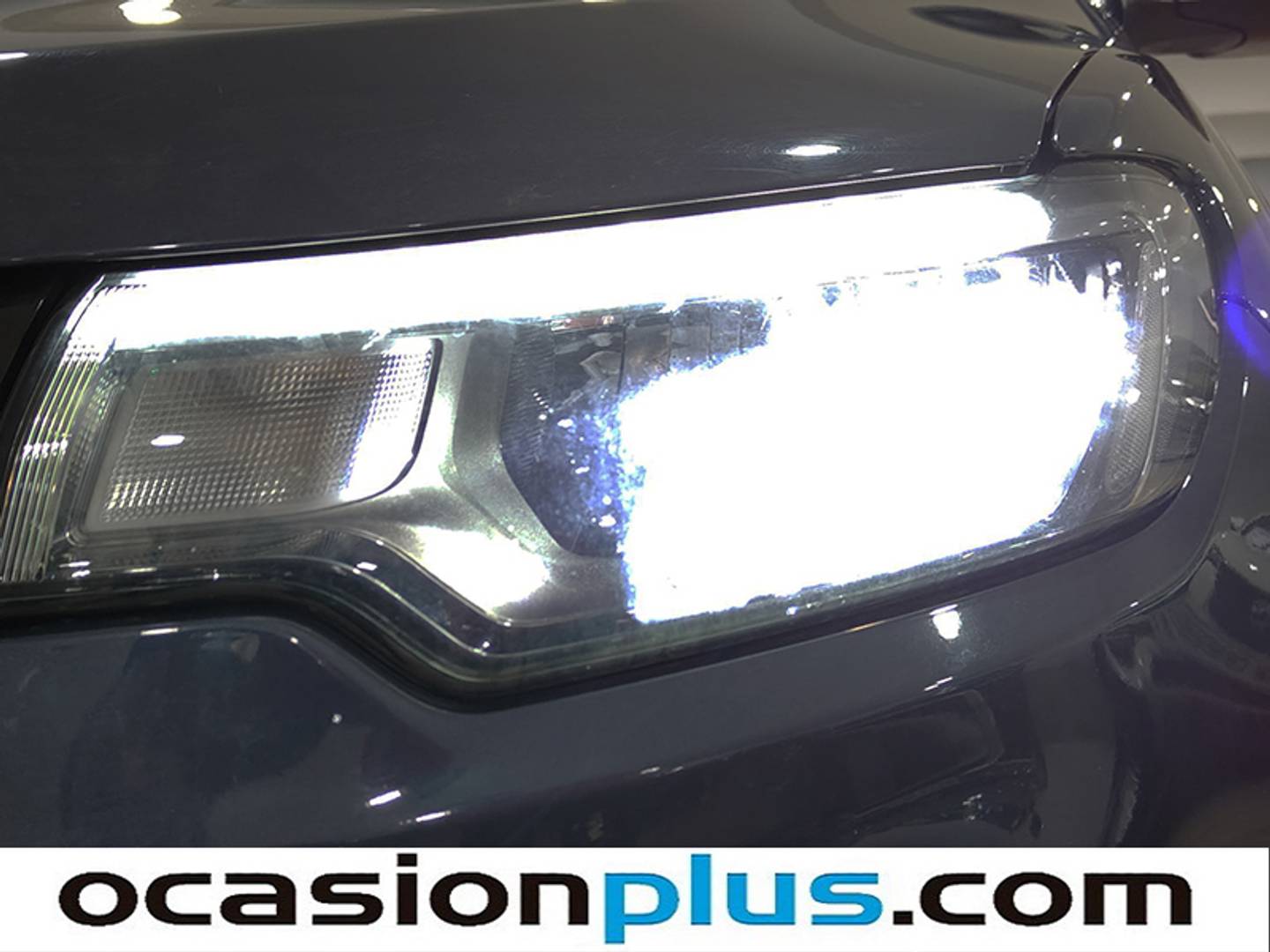 Foto Jeep Compass Jeep Compass 1.3 Gse Night Eagle FWD MT (130 CV)