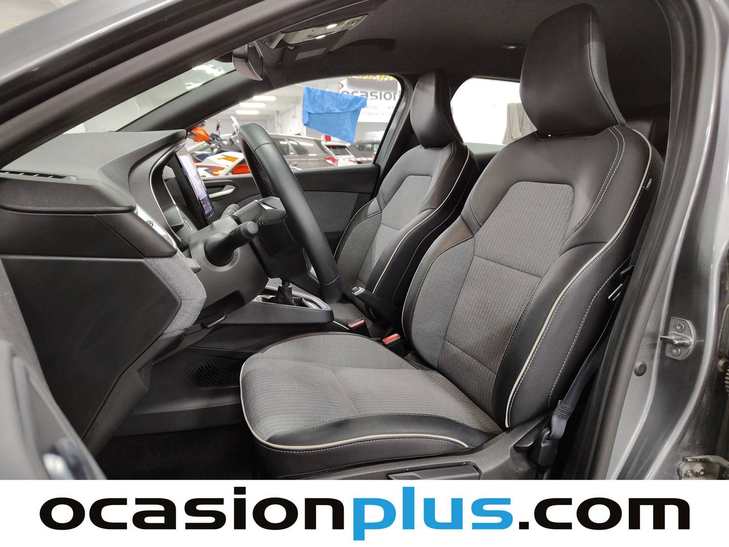 Foto asientos delanteros Renault Clio Renault Clio Techno TCe (90 CV)
