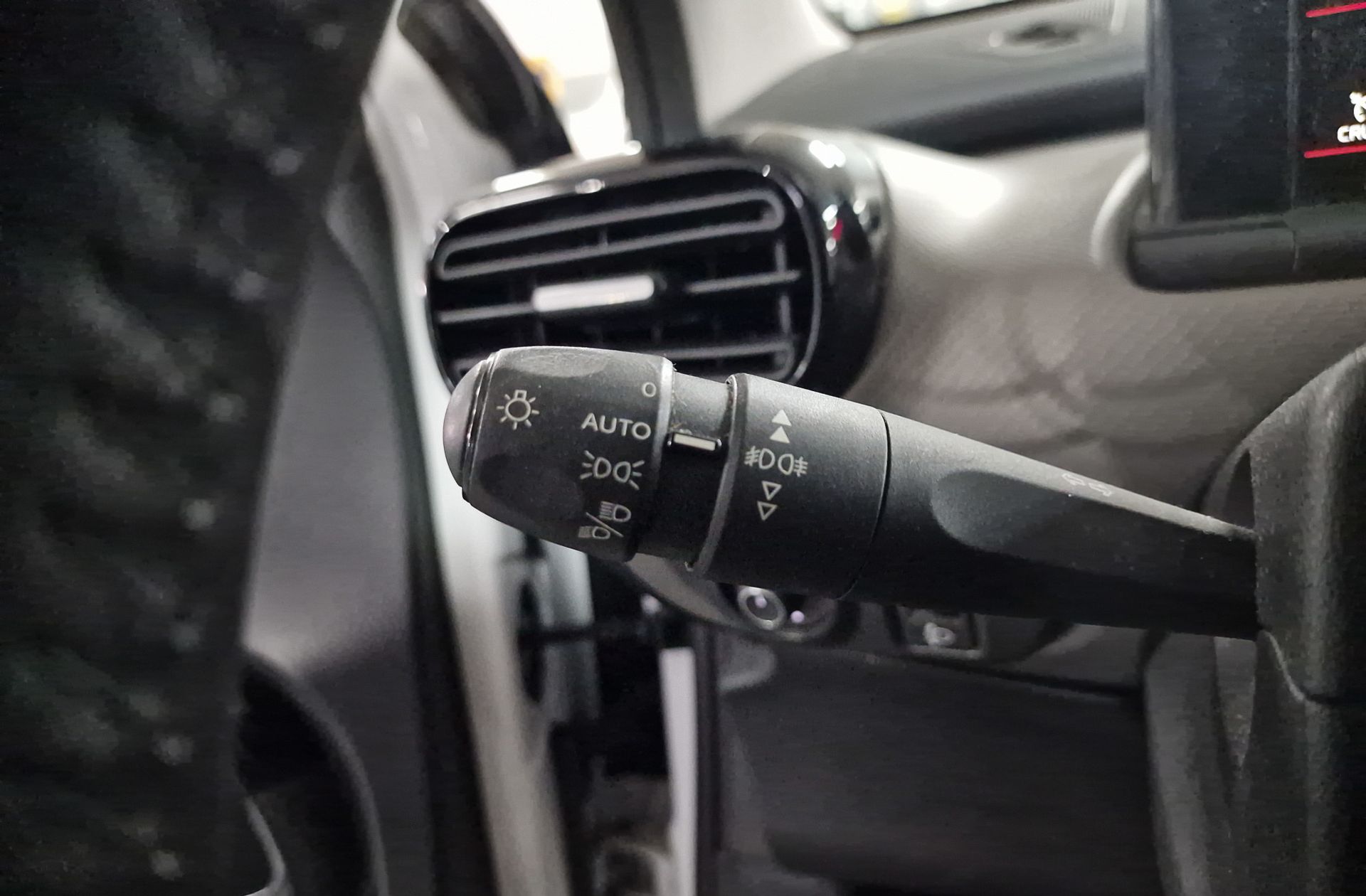 Citroën C4 Cactus BlueHDi 100 Shine - foto 23