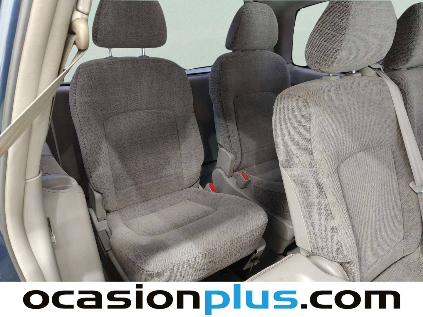 Extras y acabados del Hyundai Trajet Hyundai Trajet 2.0 16v CVVT GLS 7 Plazas 104 kW (141 CV)