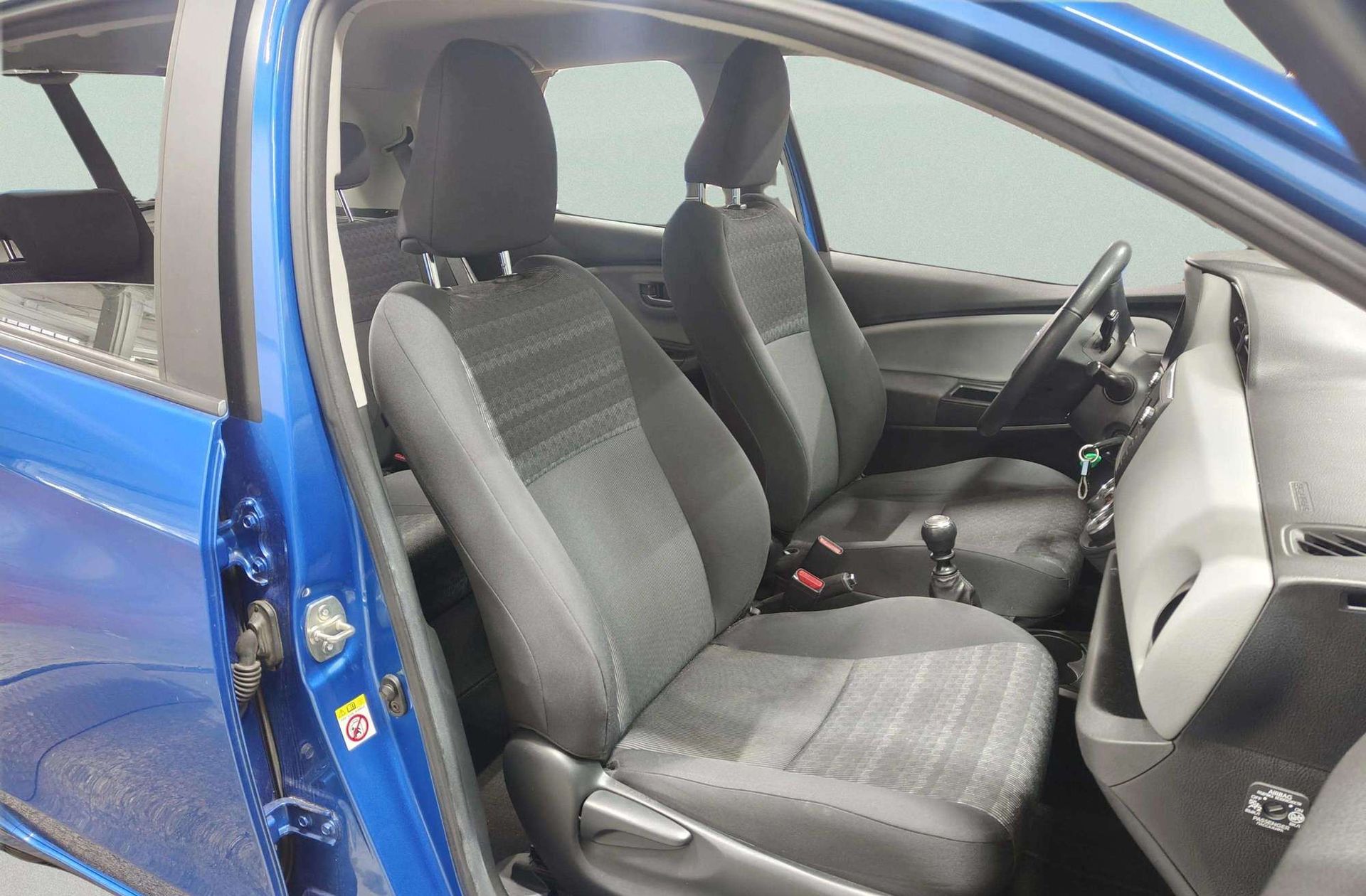 Toyota Yaris 100 Active - foto 15