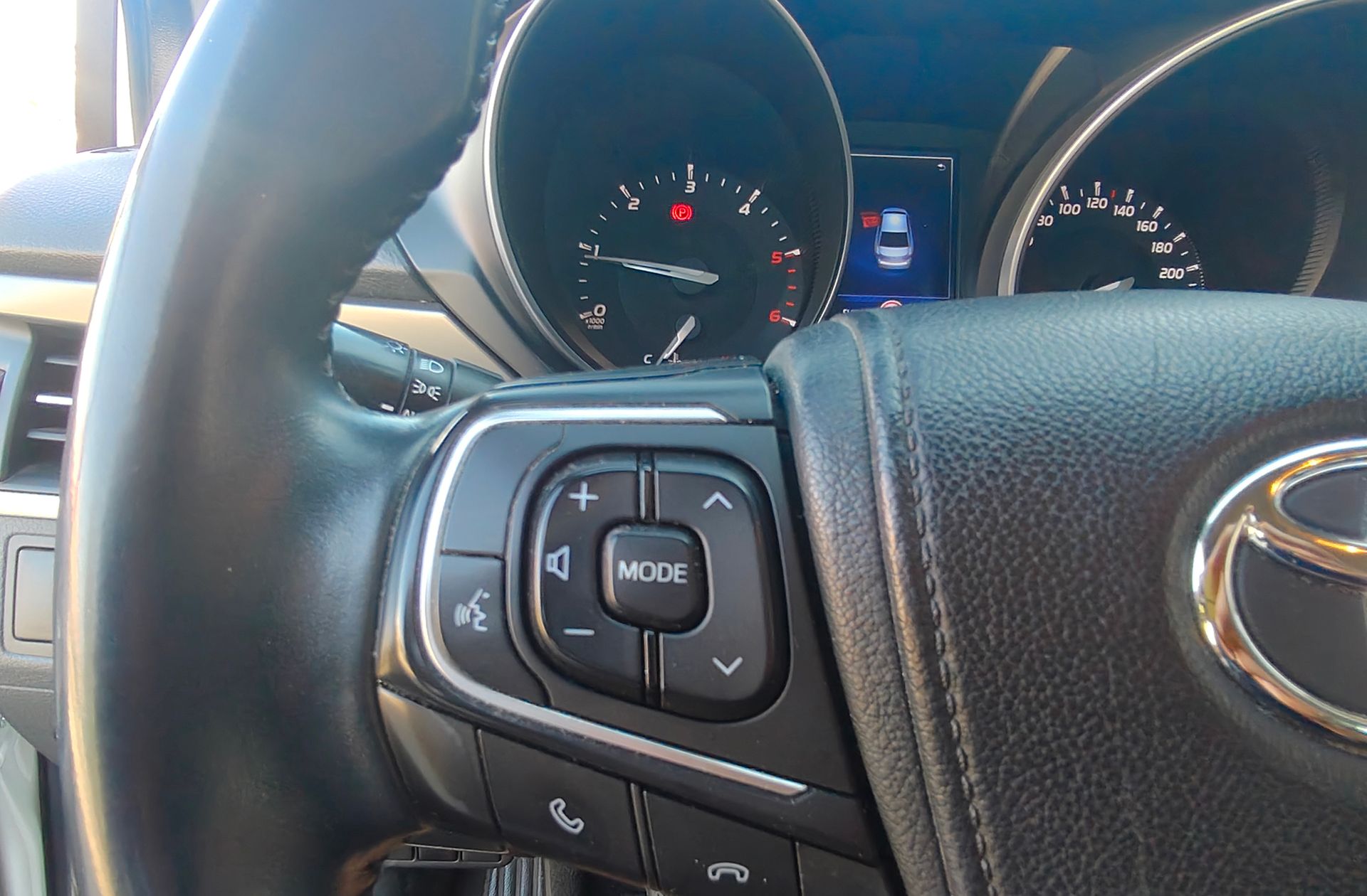 Toyota Avensis 150D Advance - foto 18