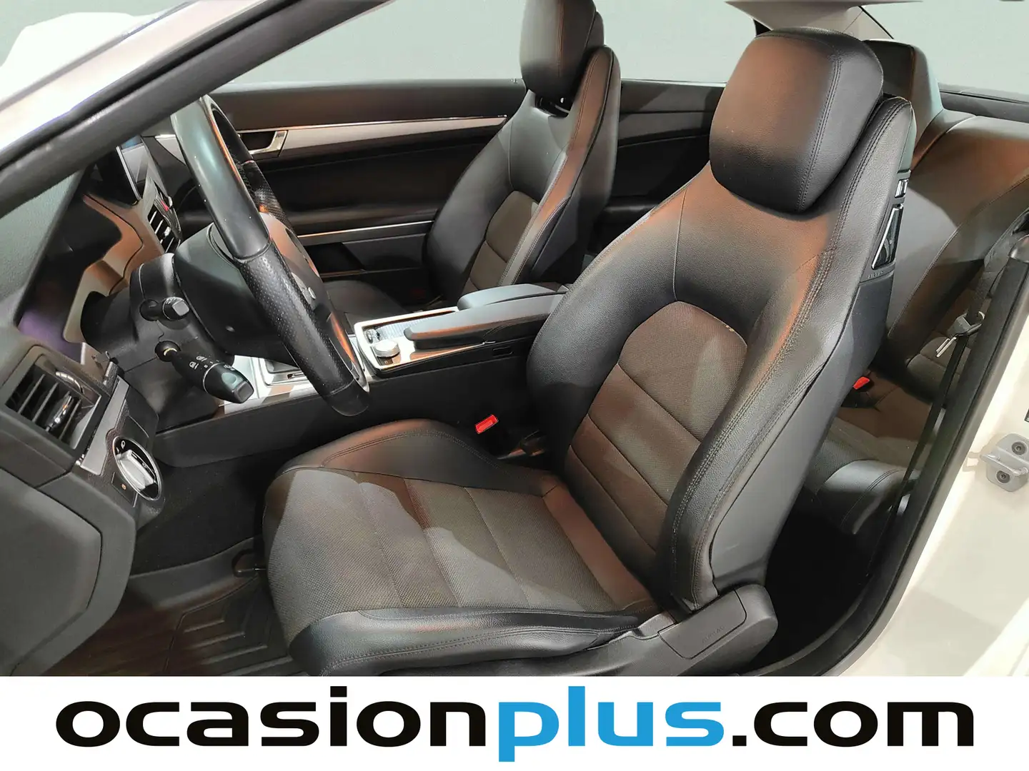 Foto Mercedes Clase E Mercedes-Benz Clase E E 220 CDI Coupe Blue Efficiency Avantgarde (170 CV) Paquete AMG