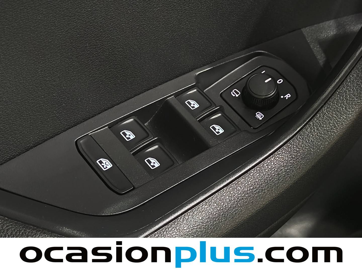 Foto Skoda Karoq Skoda Karoq 2.0 TDI Sportline DSG (115 CV)