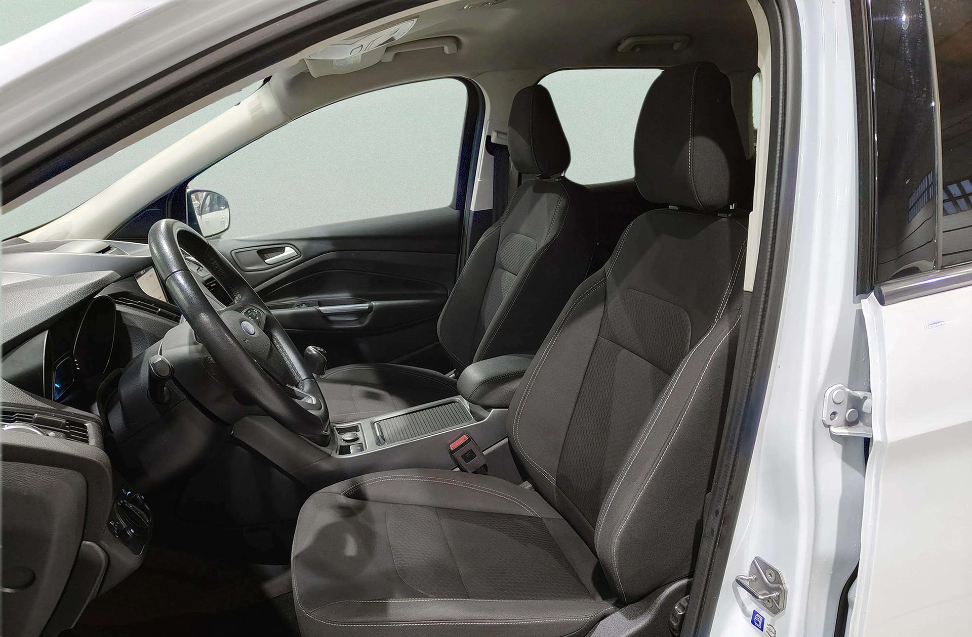 Ford Kuga 1.5 EcoBoost Trend+ 4x2 - foto 10