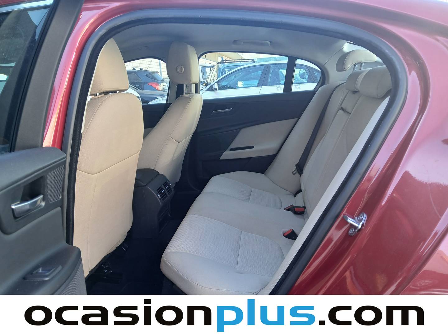 Foto Jaguar XE Jaguar XE 2.0 Diesel Pure RWD Auto (180 CV)