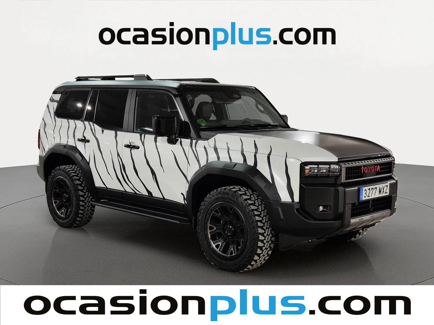 Foto delantera Toyota Land Cruiser Toyota Land Cruiser 2.8 D-4D VXL Auto (204 CV) 7 Plazas derecha