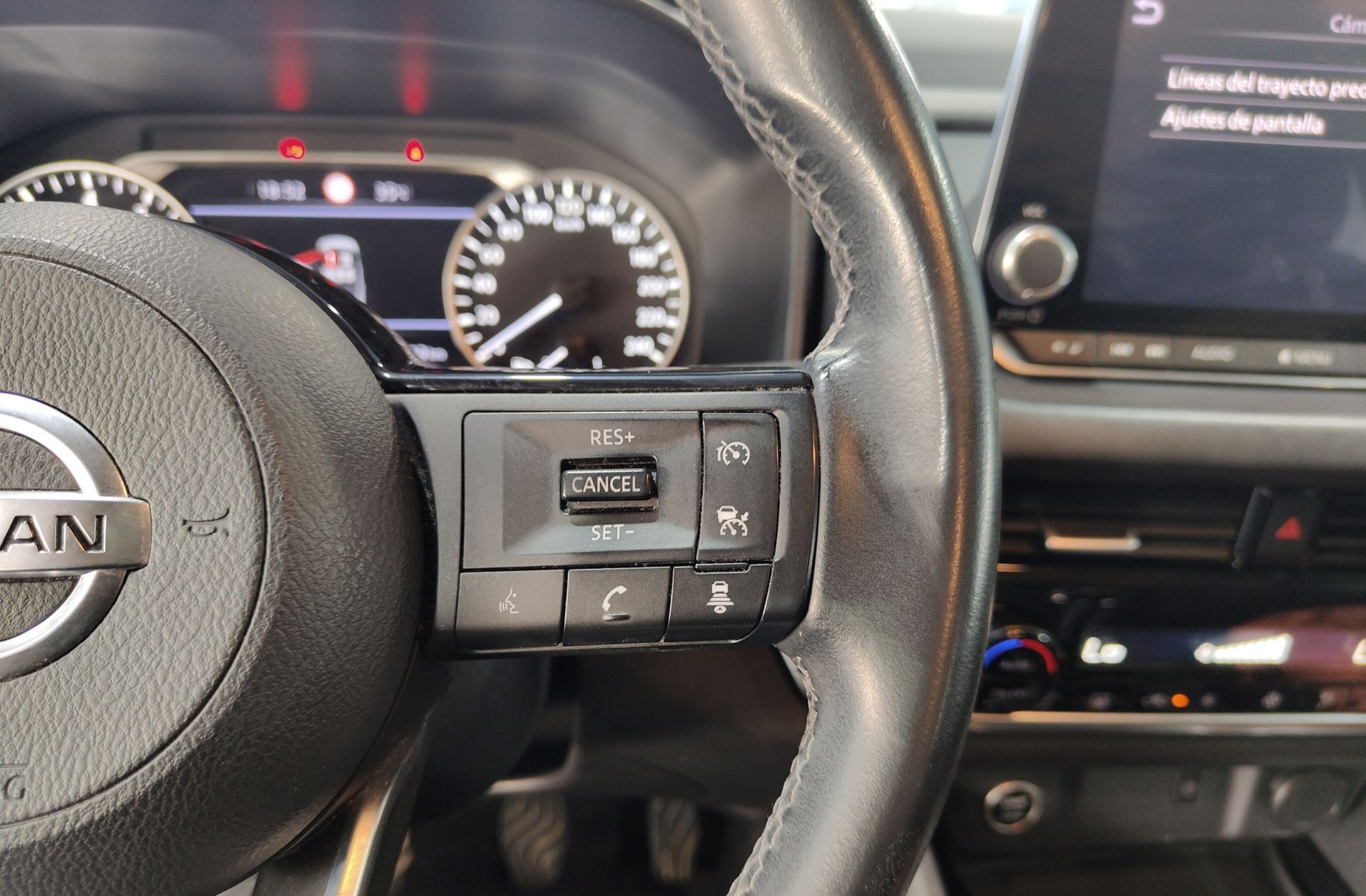 Nissan Qashqai DIG-T 140 mHEV Acenta 4x2 - foto 29