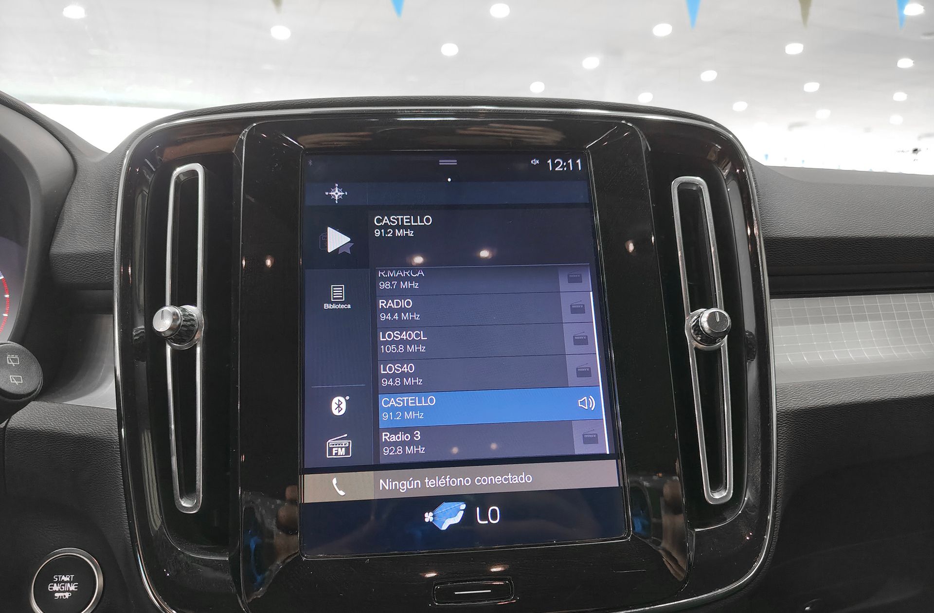 Volvo XC40 T4 Momentum - foto 34