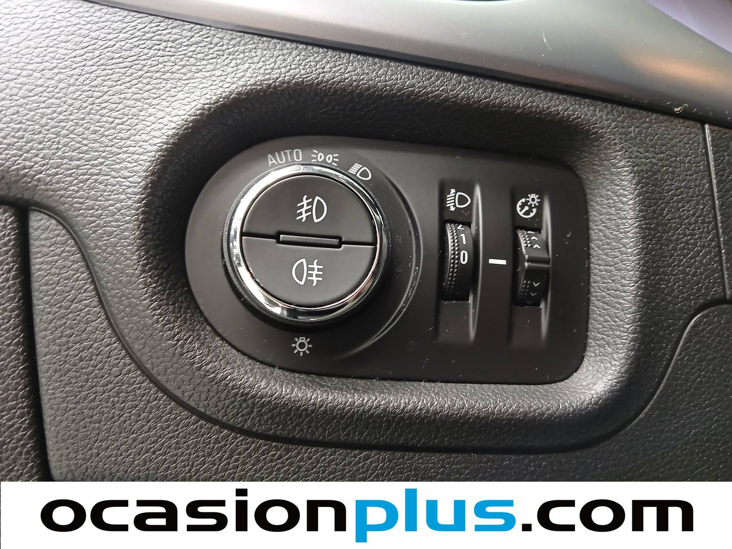 Paquetes del Opel Astra Opel Astra 1.6 CDTi Business + (110 CV)