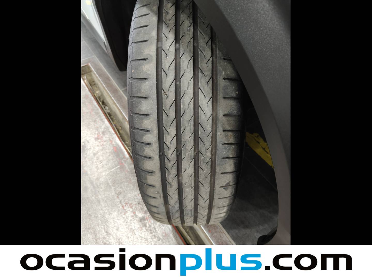 Foto Peugeot 2008 Peugeot 2008 PureTech 130 S&S Allure Pack EAT8 (130 CV)