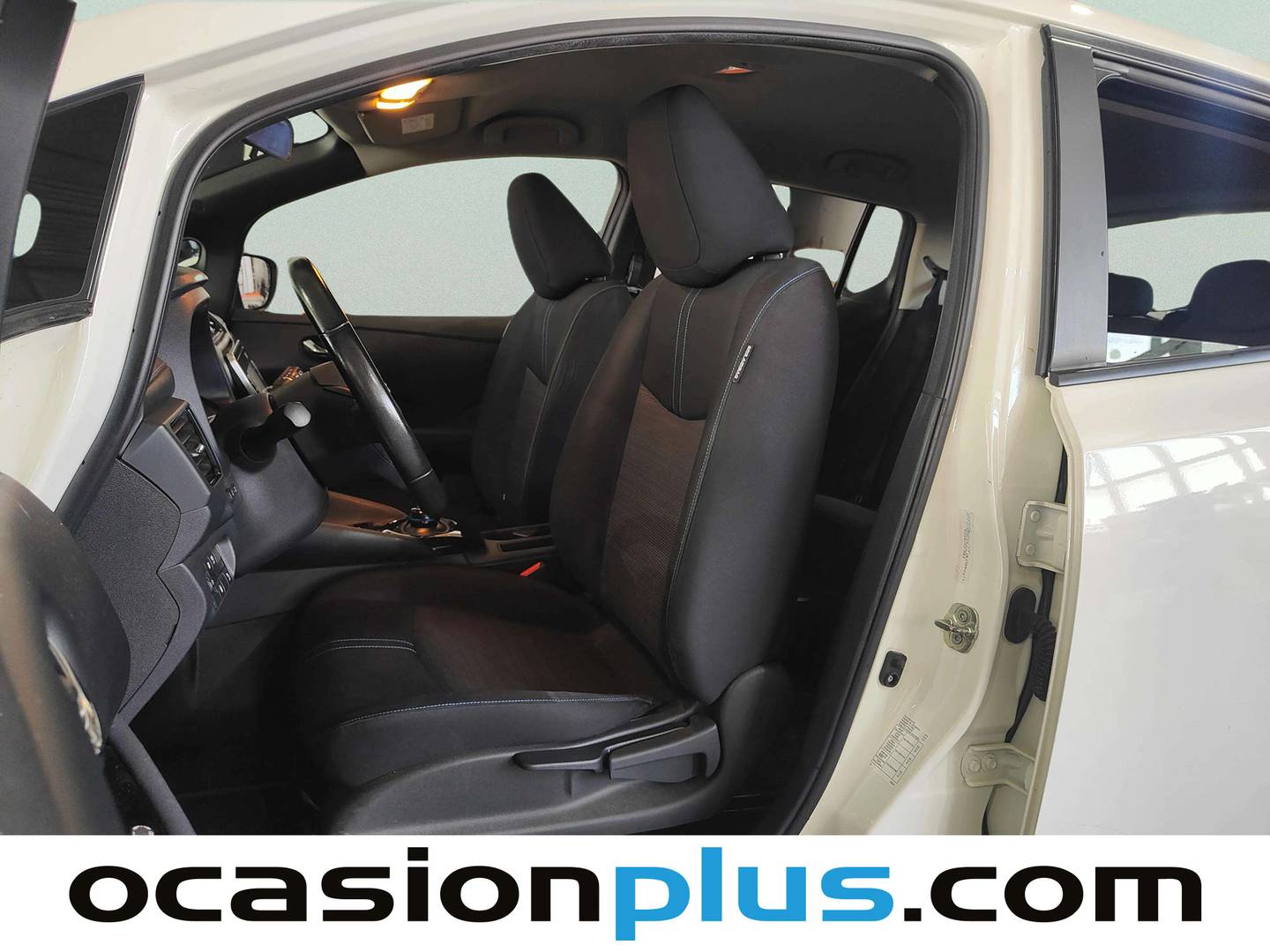 Foto asientos delanteros Nissan LEAF Nissan Leaf 40kWh N-Connecta (150 CV)