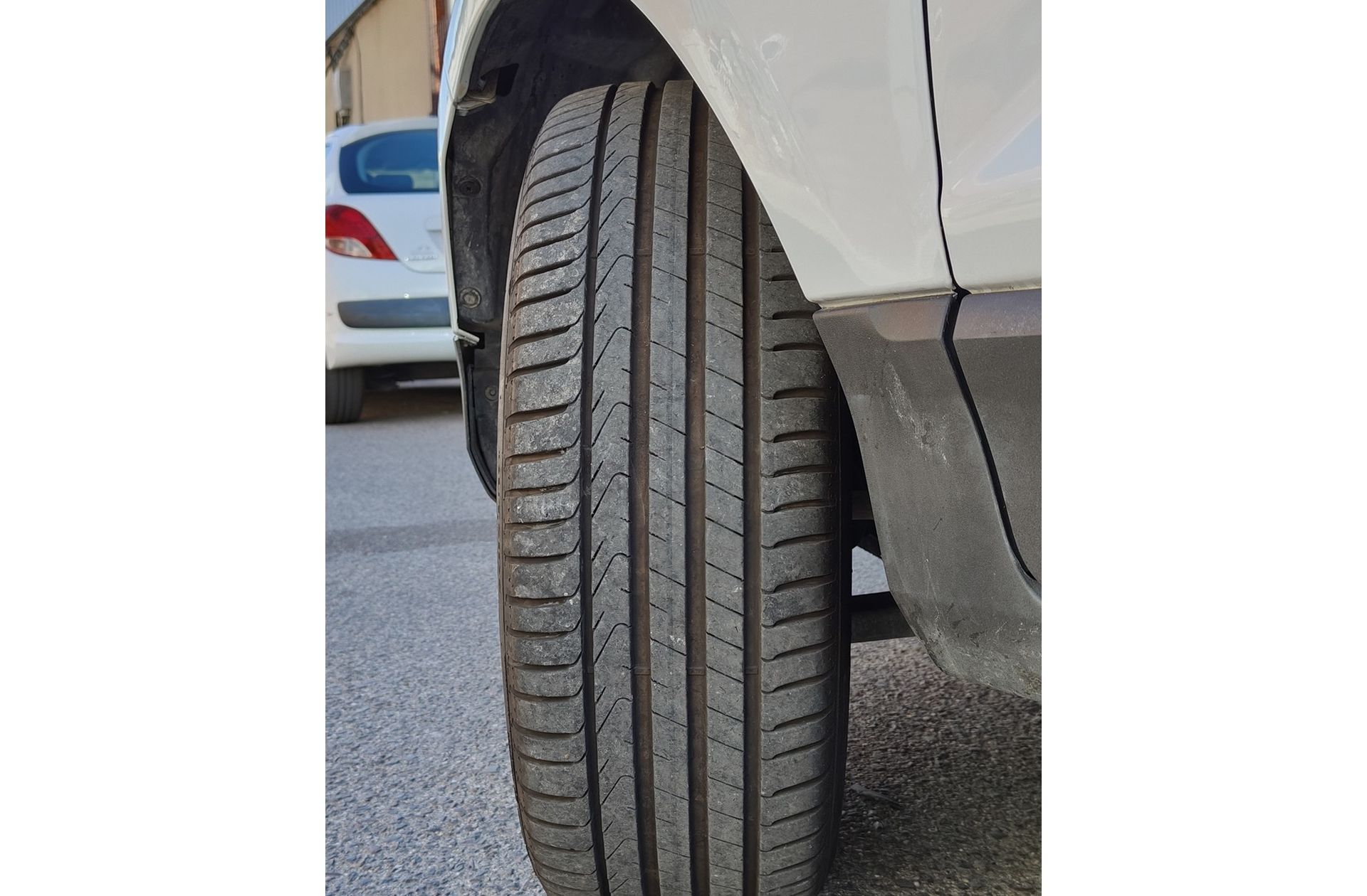 Ford EcoSport 1.0T EcoBoost Titanium - foto 28