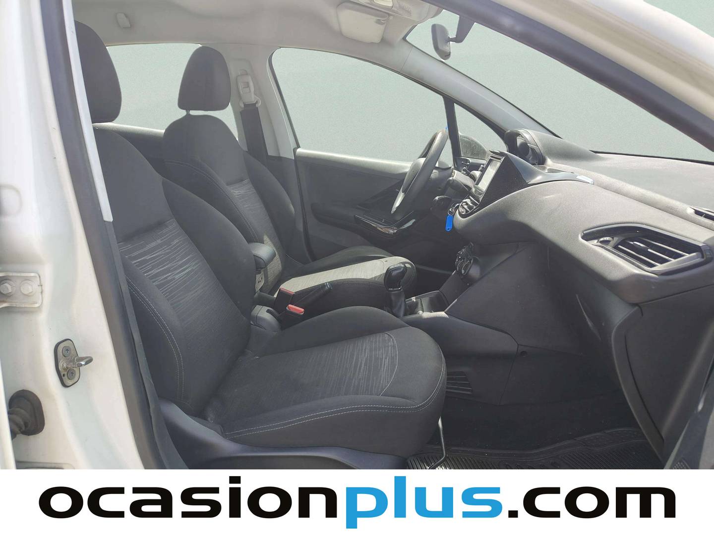 Peugeot 208 Peugeot 208 1.2 PureTech Access (82 CV) km 0