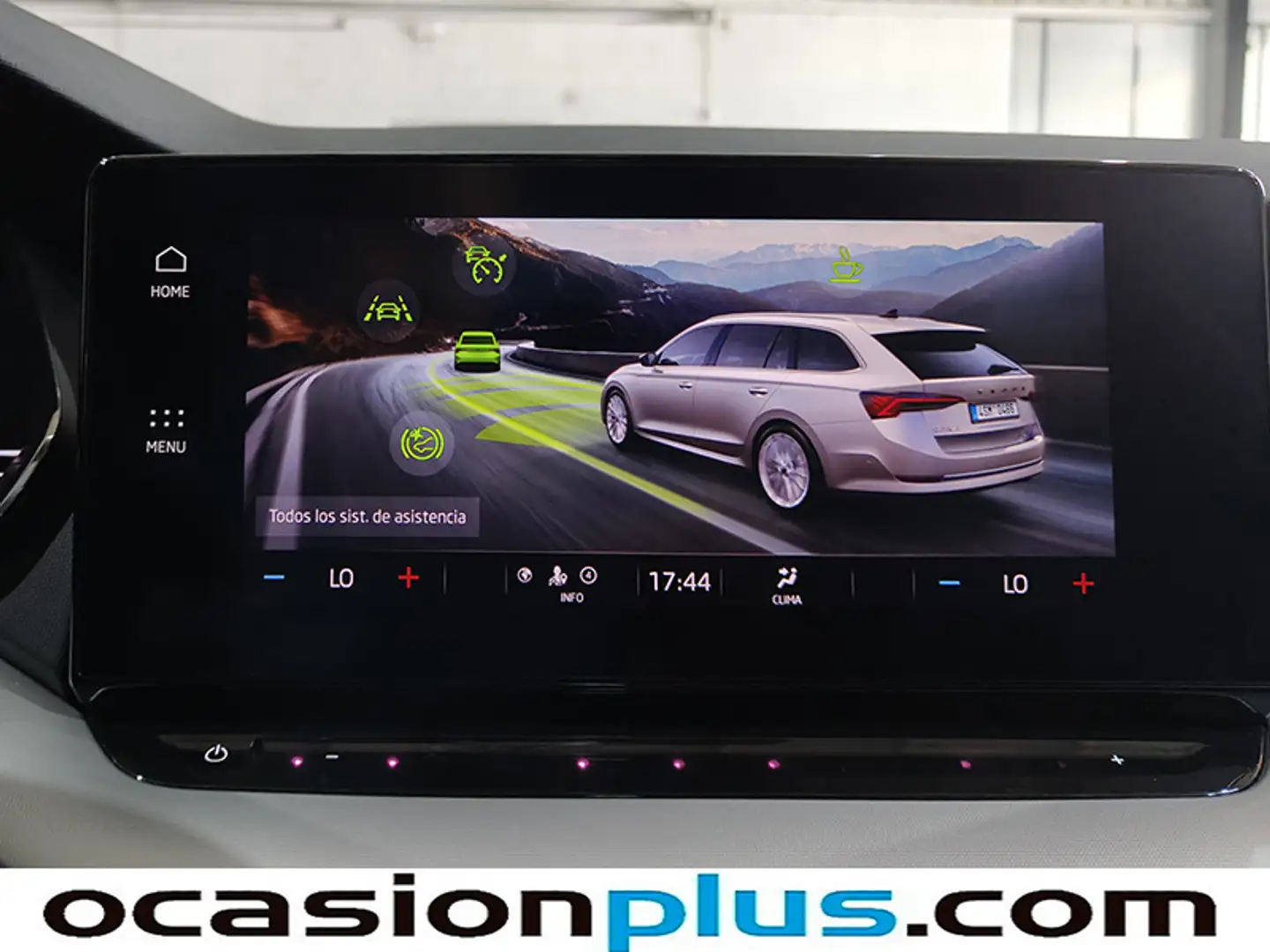 Foto Skoda Octavia Skoda Octavia Combi 1.0 TSI mHEV Ambition DSG (110 CV)