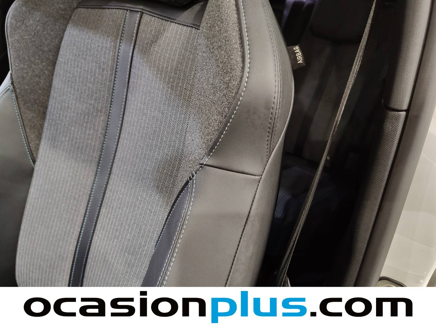 Foto Peugeot 3008 Hybrid Peugeot 3008 Hybrid 300 Allure Pack e-EAT8  (300 CV)