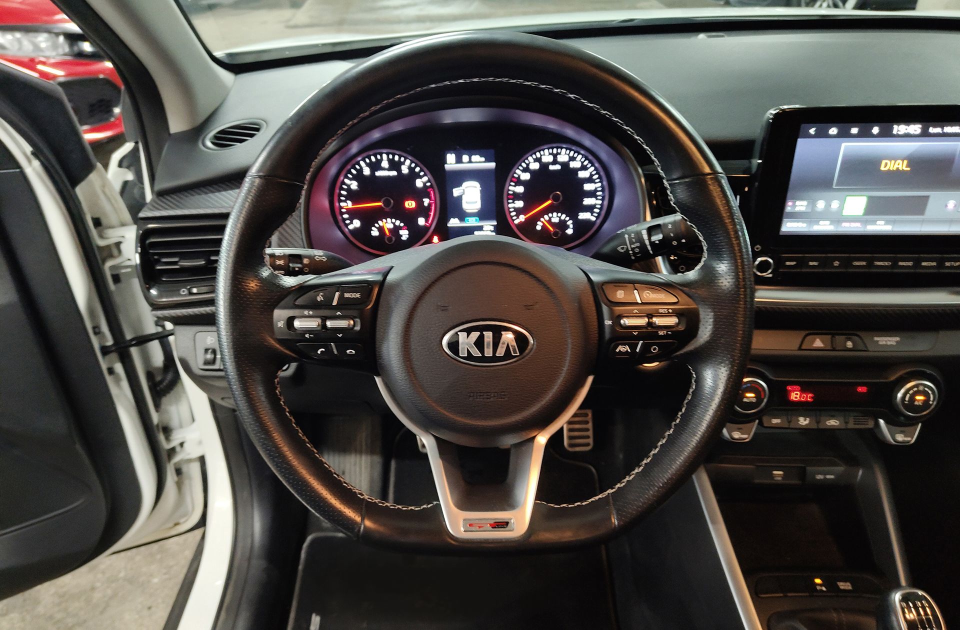 Kia Stonic 1.0 T-GDi MHEV iMT GT Line - foto 26