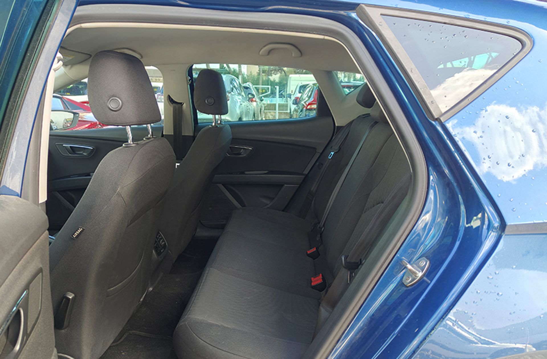 SEAT León 1.6 TDI CR Style DSG - foto 11