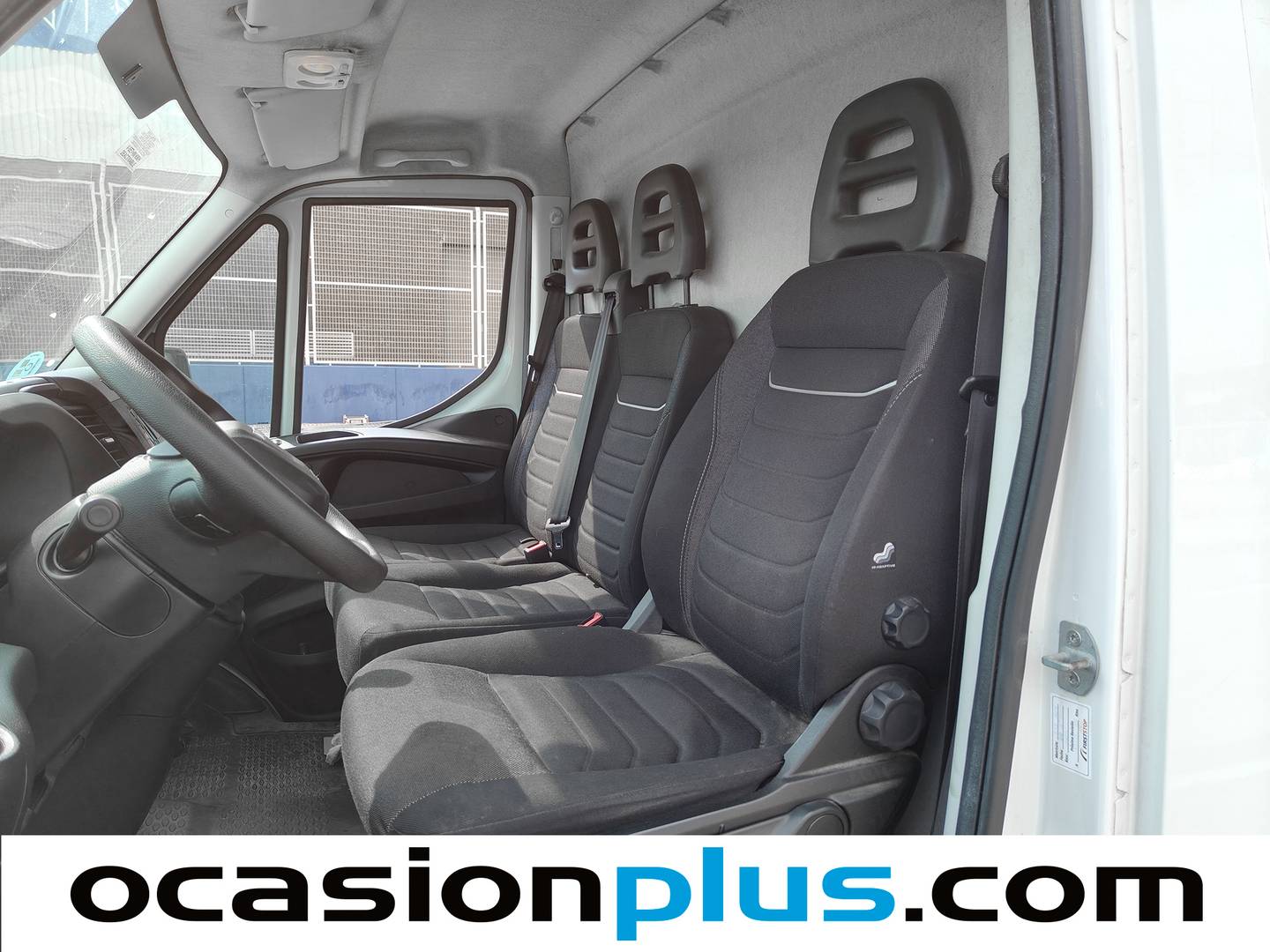 Foto Iveco Daily Iveco Daily Furgon 35S 16 V 3520L/H2 (156 CV)