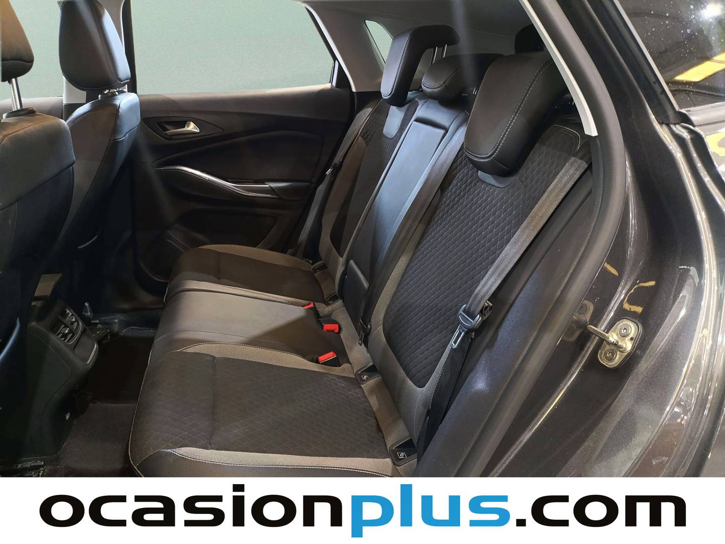 Foto asientos traseros Opel Grandland X Opel Grandland X 1.5 CDTi 120 Aniversario (130 CV)