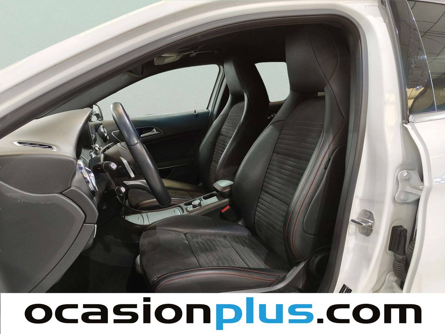 Foto asientos delanteros Mercedes GLA Mercedes GLA 180 (122 CV) Pack AMG