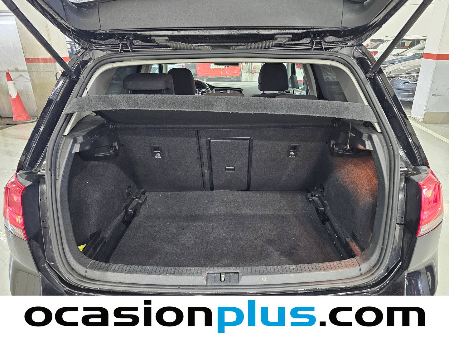 Fotos maletero Volkswagen Golf Volkswagen Golf Advance 1.6 TDI BMT (105 CV) DSG